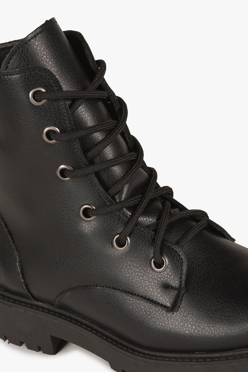 Bota Feminina Coturno Cortes Teodora Preto 2