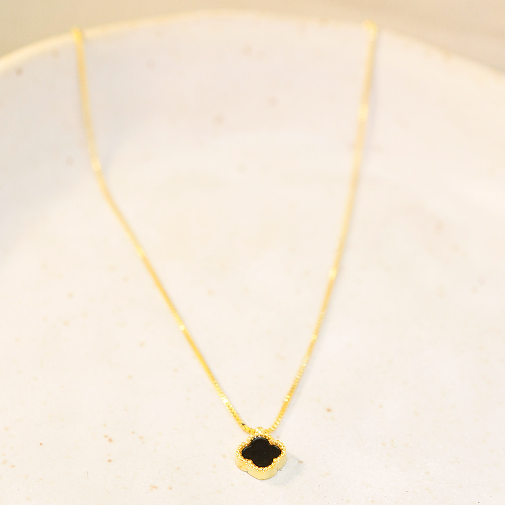 Colar Semijoia Virginia Trevo Dourado Preto 2