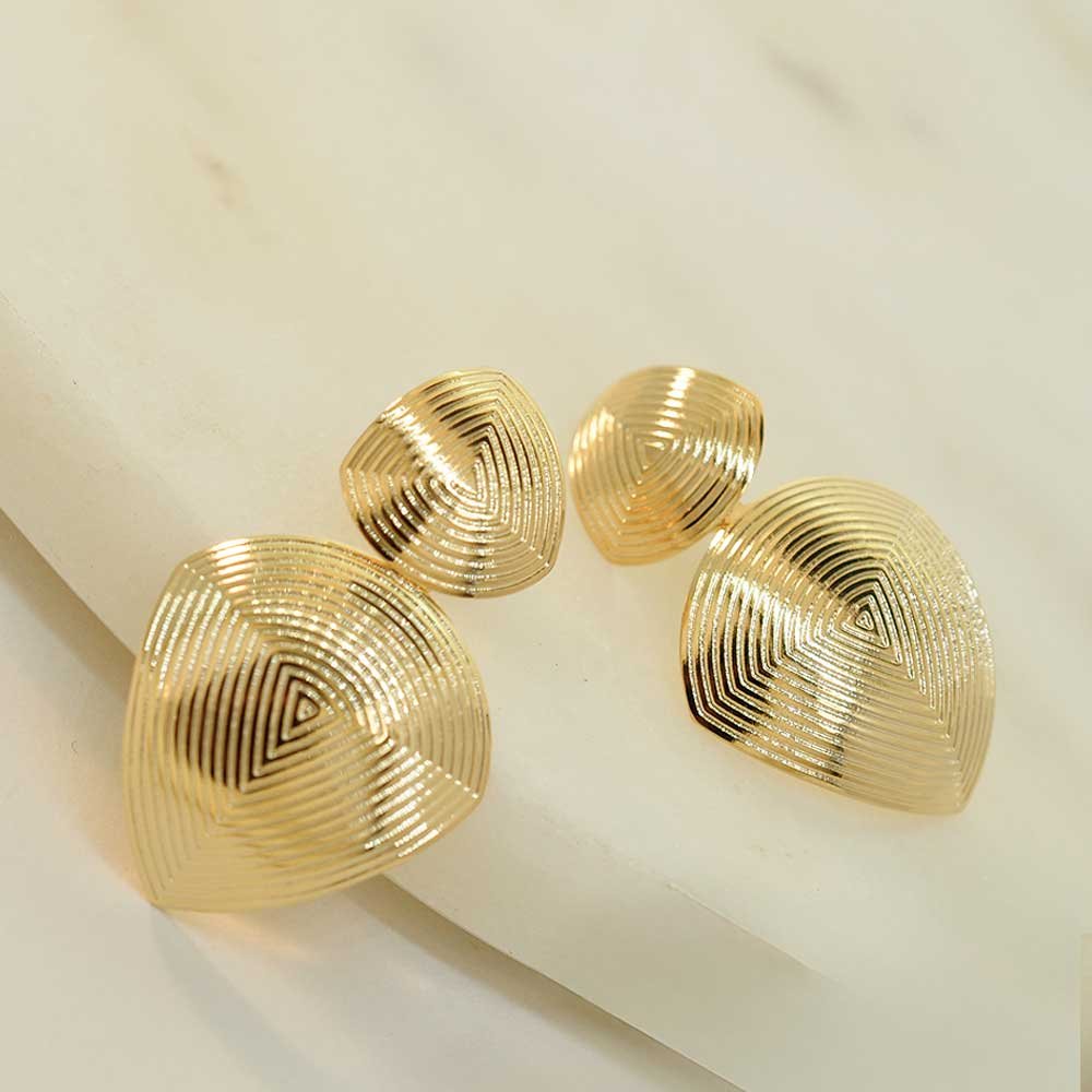 Brinco Geometrico Frisado Banho Ouro 18K Feminino Dourado 2