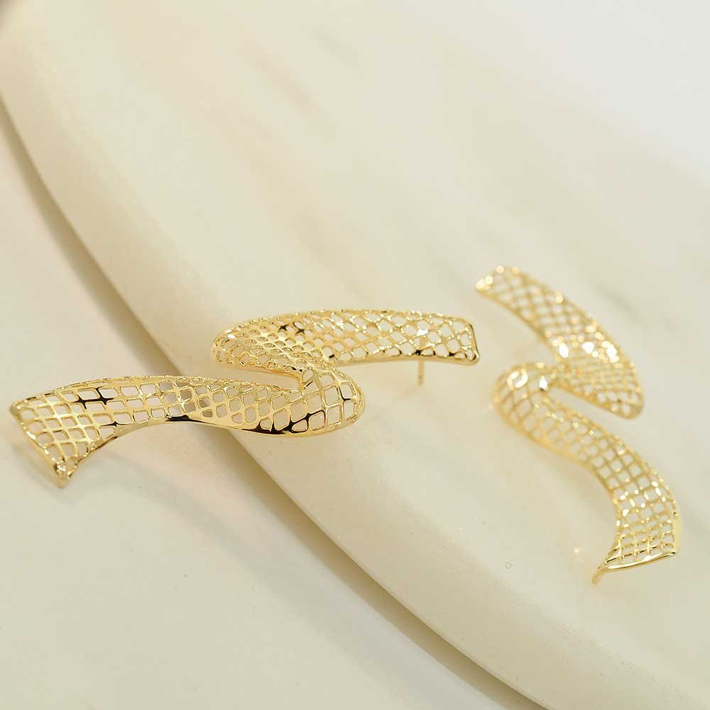 Brinco Raio Banho Ouro 18K Feminino Dourado 2