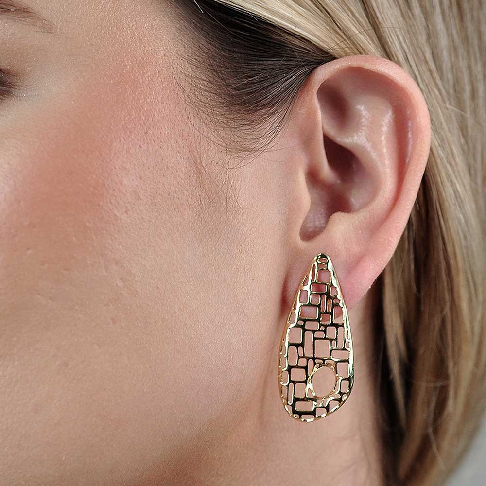 Brinco Gota Organica Vazada Banho Ouro 18K Feminino