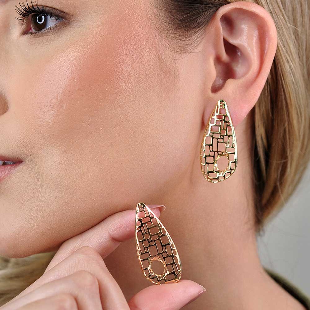 Brinco Gota Organica Vazada Banho Ouro 18K Feminino Dourado 3