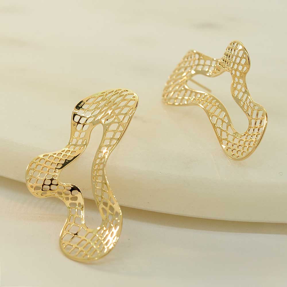 Brinco Organico Vazado Banho Ouro 18K Feminino Dourado 2