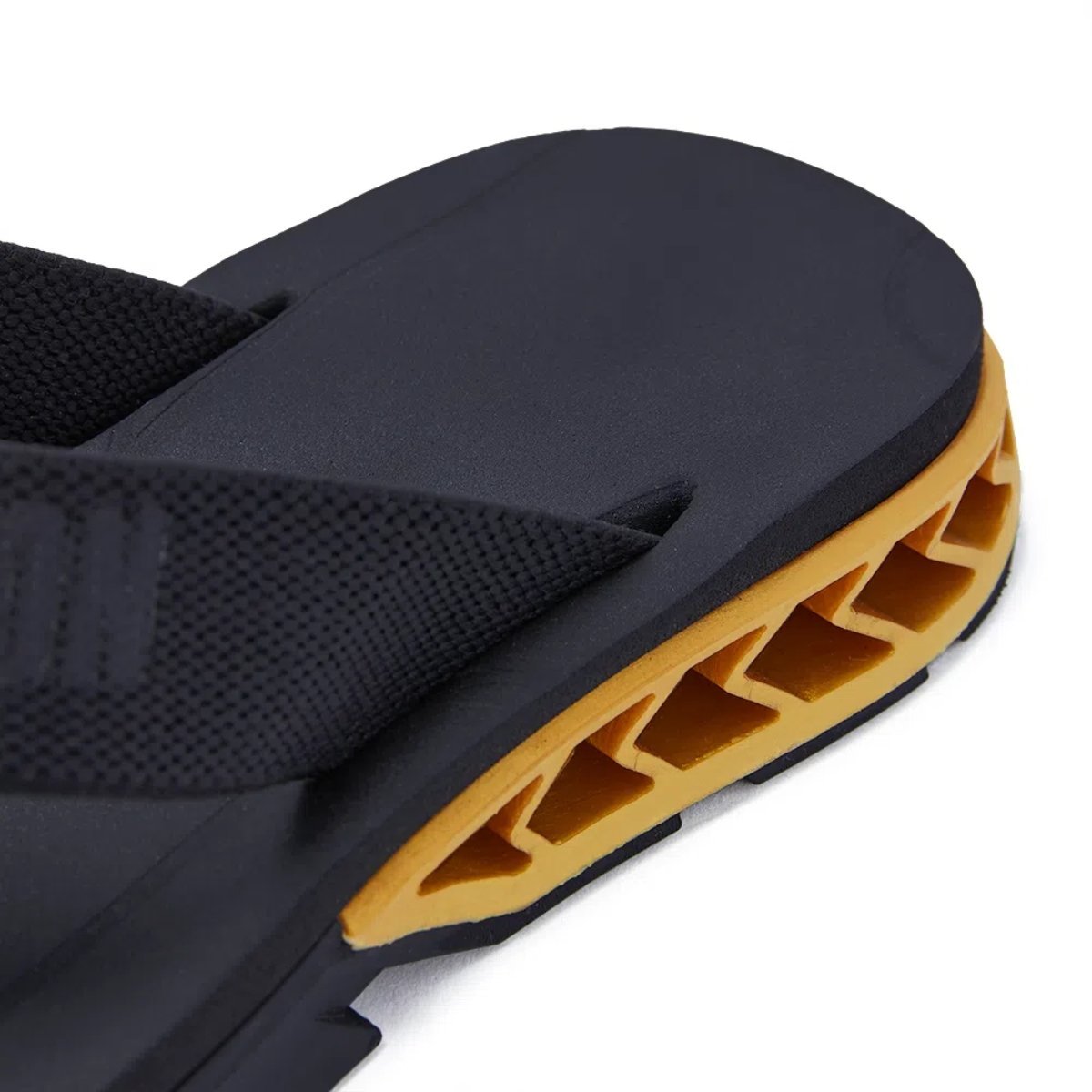 CHINELO KENNER RAKKA AMPASS L7 Preto/Dourado 5