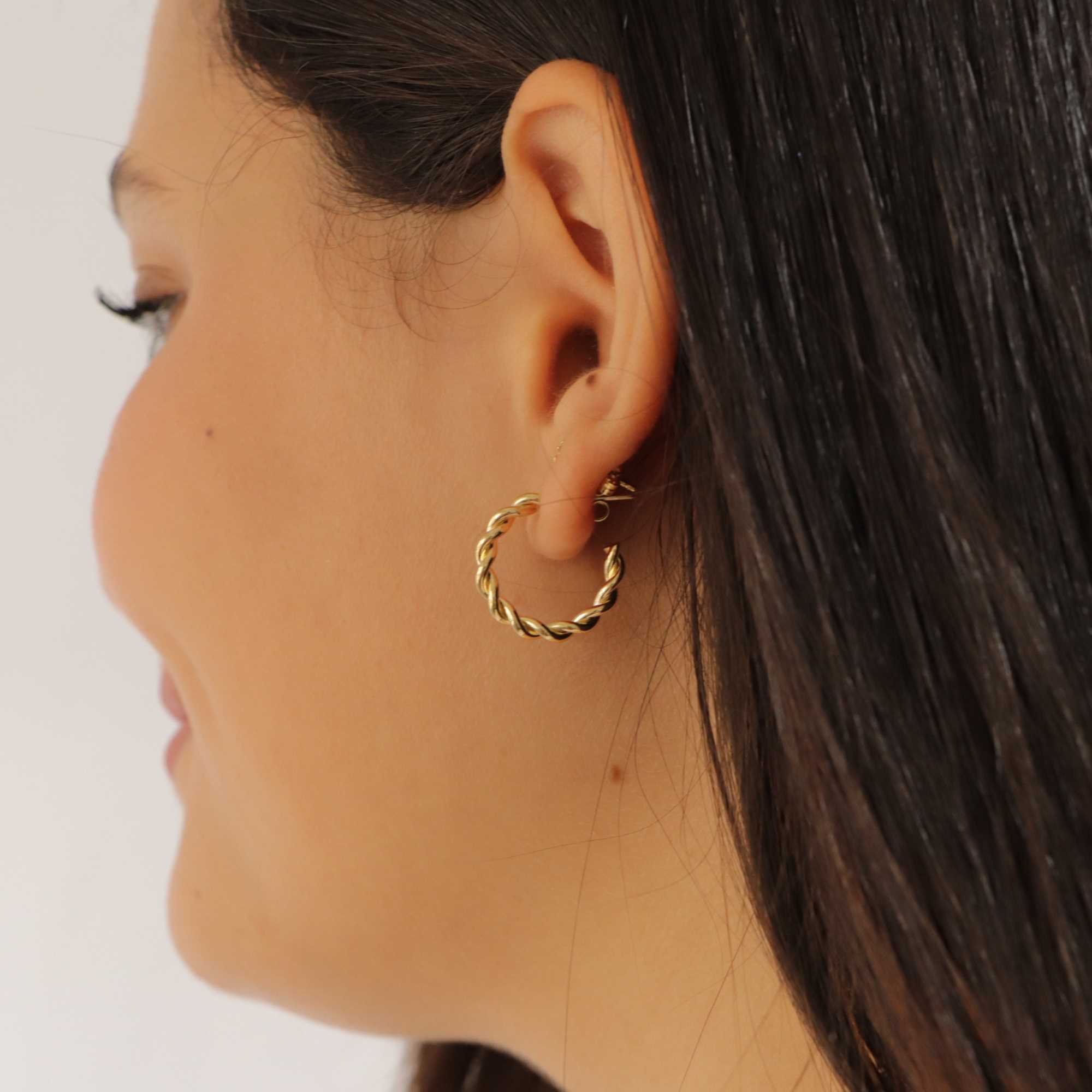 Argola Folheada a Ouro 18k Fio Torcido P Ouro 18k 3