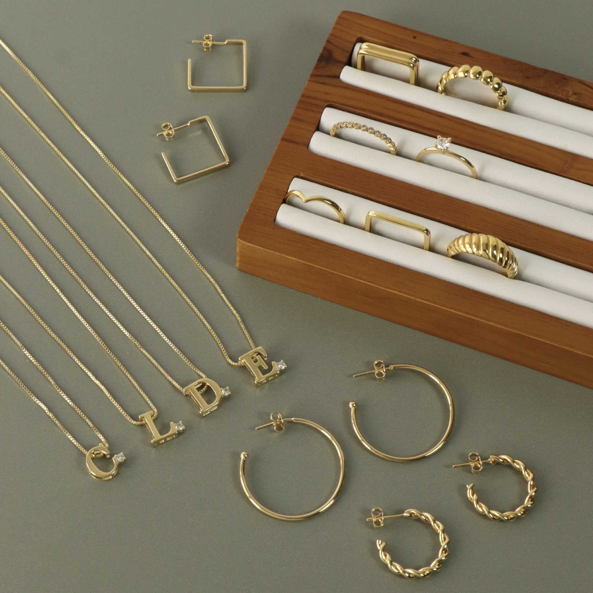 Argola Folheada a Ouro 18k Fio Torcido P Ouro 18k 8