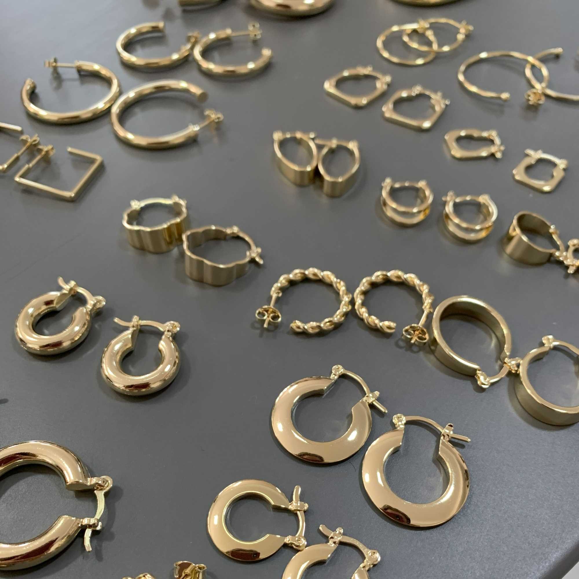 Argola Folheada a Ouro 18k Fio Torcido P Ouro 18k 10