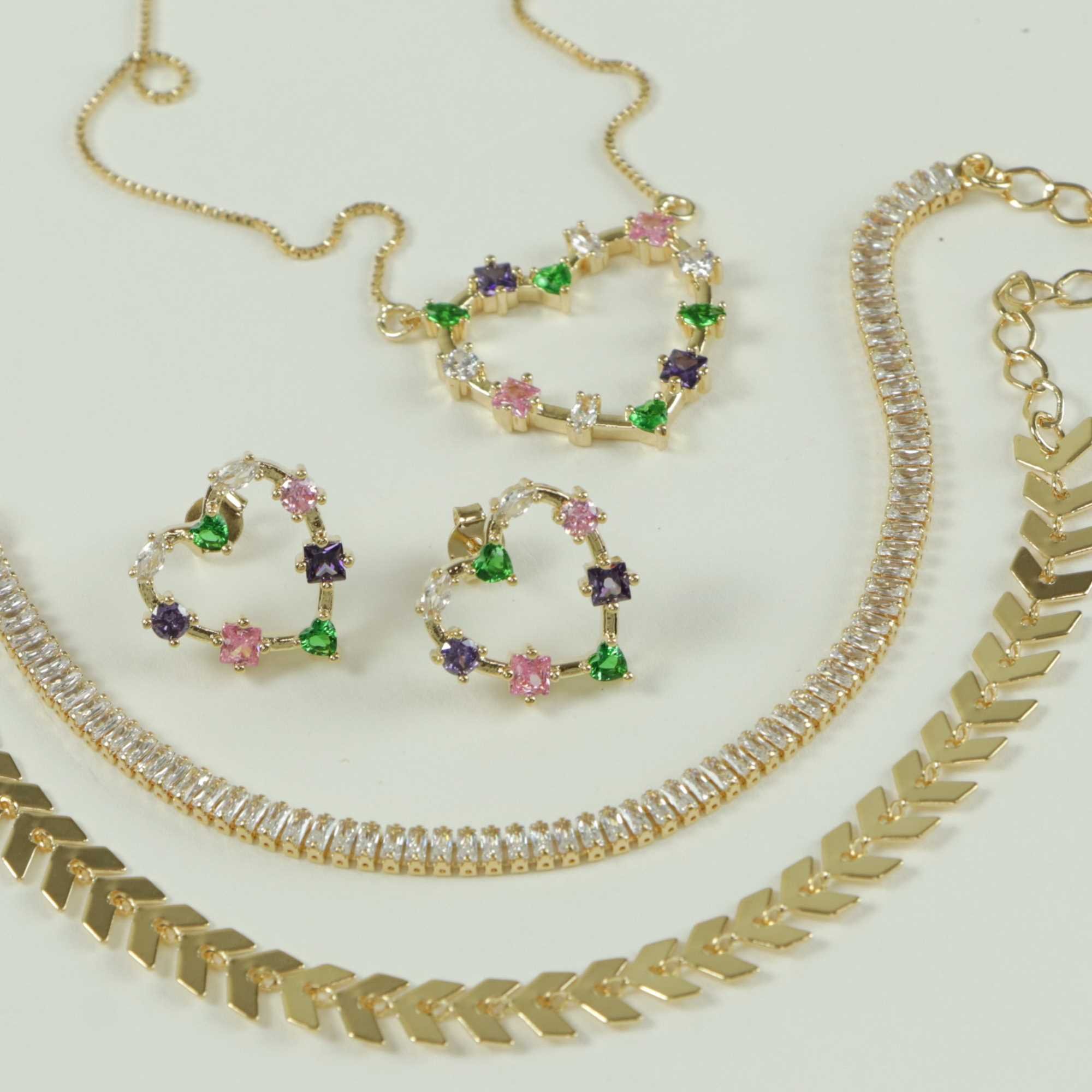 Conjunto Folheado a Ouro 18k Coração G Zircônias Coloridas Ouro 18K 3