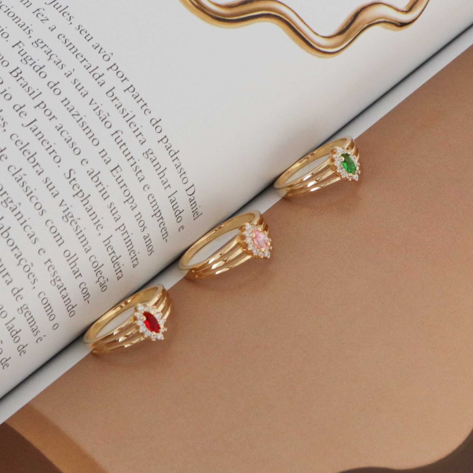 Anel Folheado a Ouro 18k Solitário Oval Zircônia Verde Ouro 18k/Verde 4