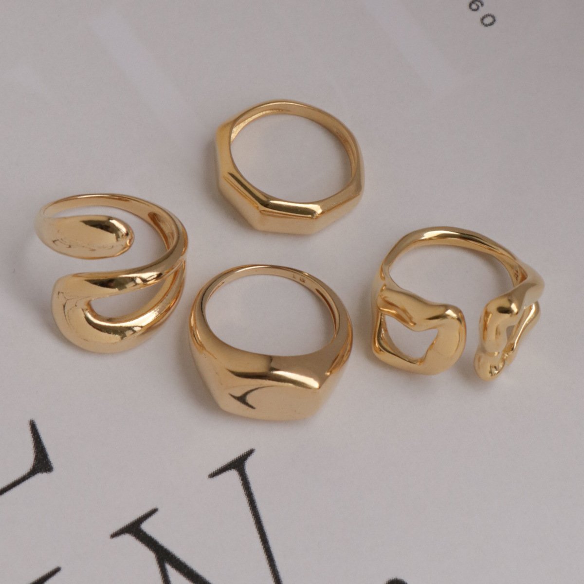 Anel Folheado a Ouro 18k Grosso Geométrico Chapas Lisas Dourado 3