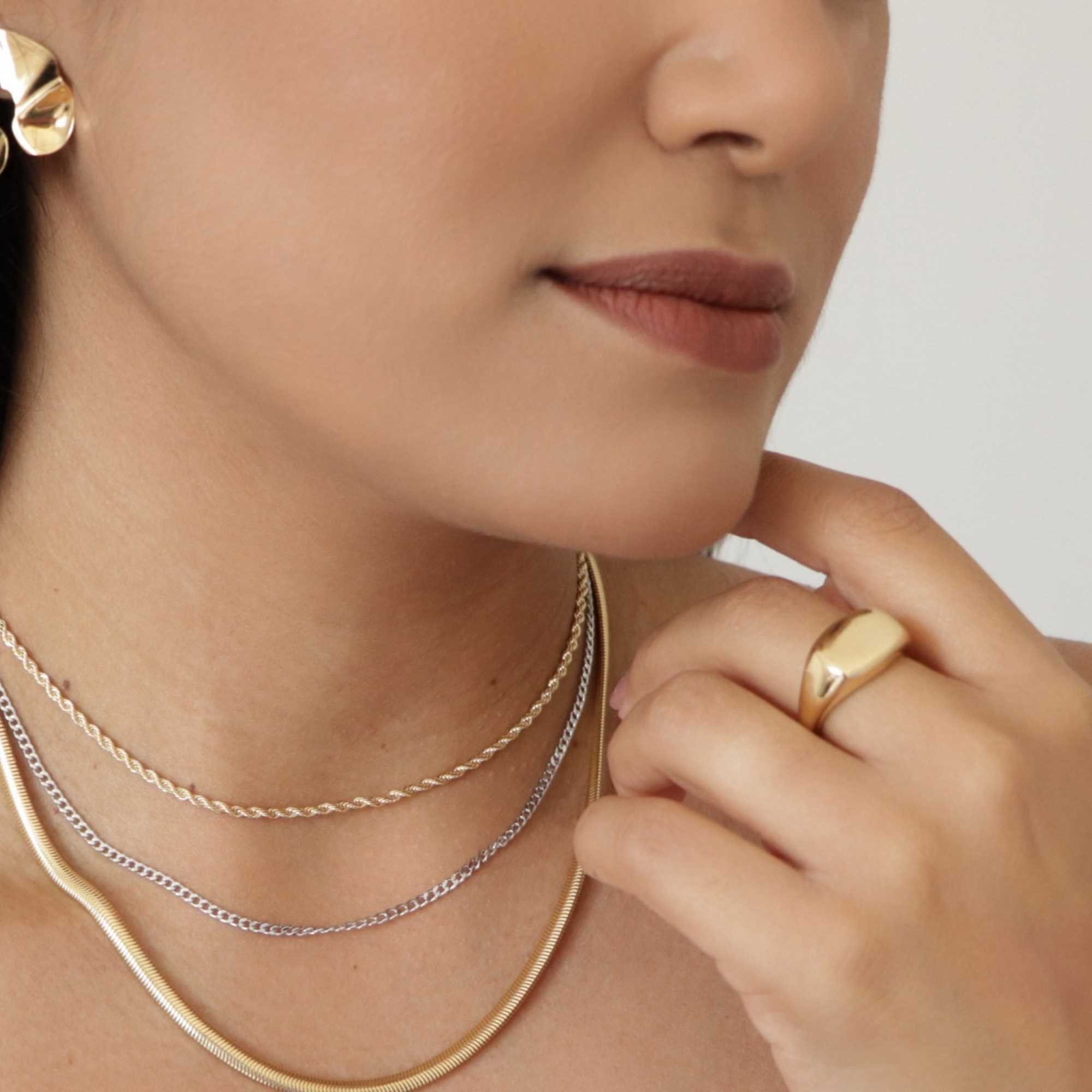 Anel Folheado a Ouro 18k Chapa Quadrado Lisa Dourado 14