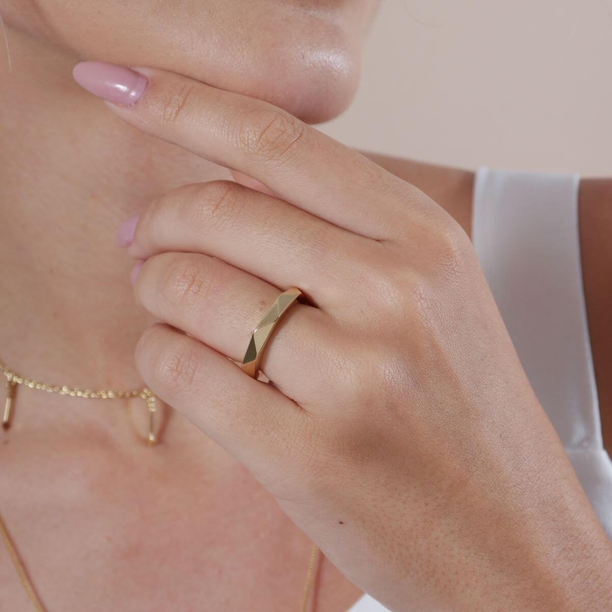 Anel Folheado a Ouro 18k Minimalista Ondulado Dourado 3