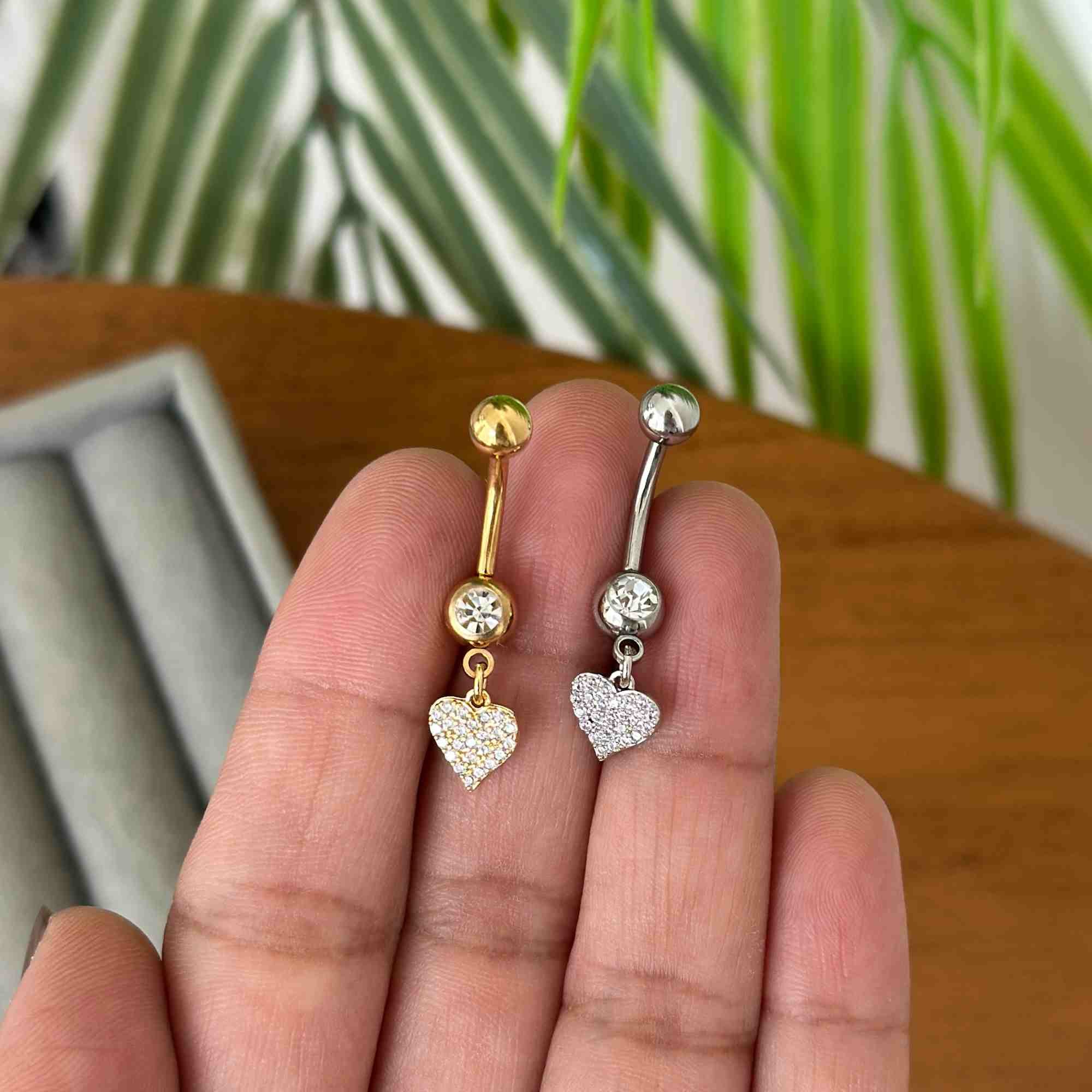 Piercing Umbigo Folheado a Ouro 18k Coração G e Ponto de Luz Dourado 3