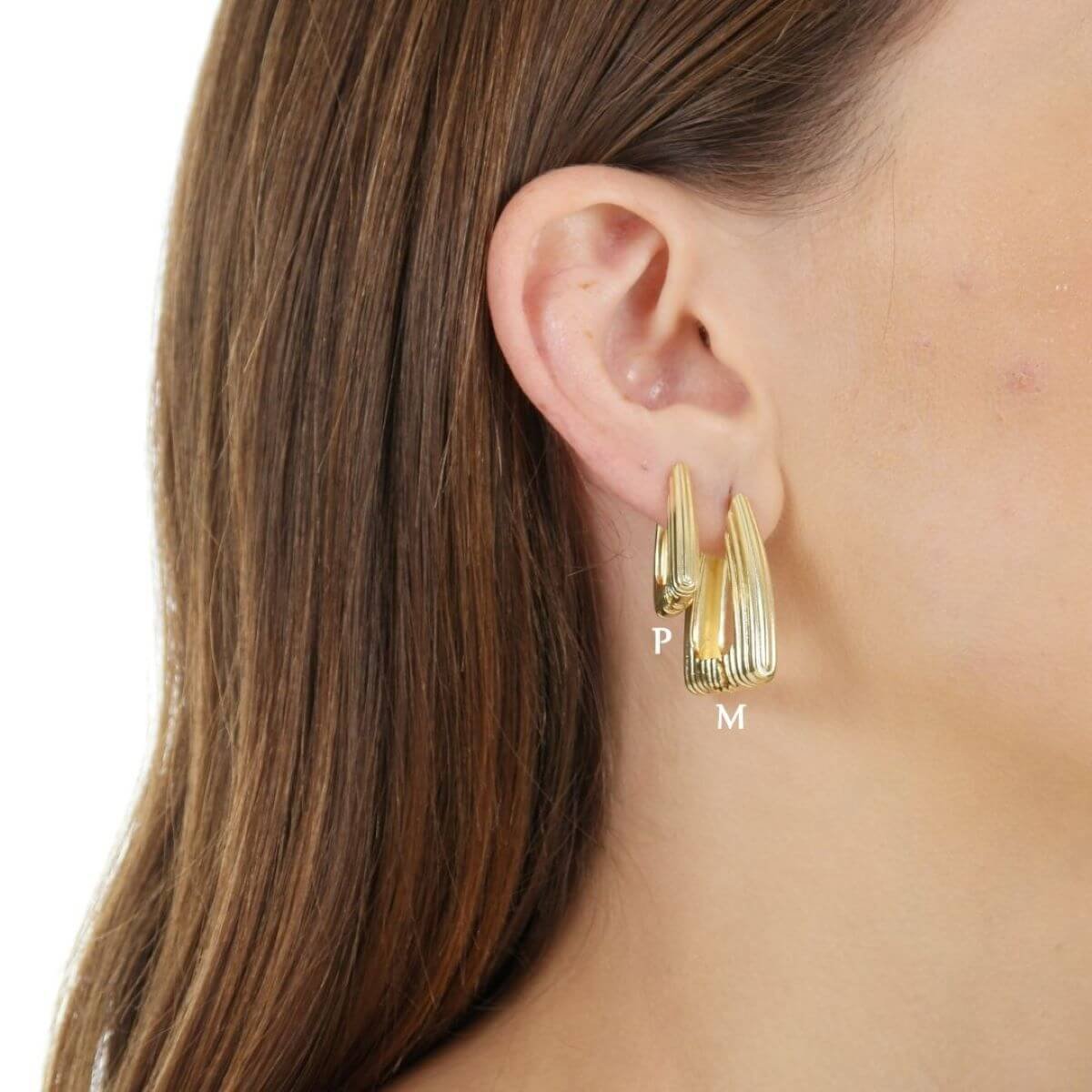 Argola Folheado a Ouro 18k Tranqueta Triangular Linhas P Dourado 2