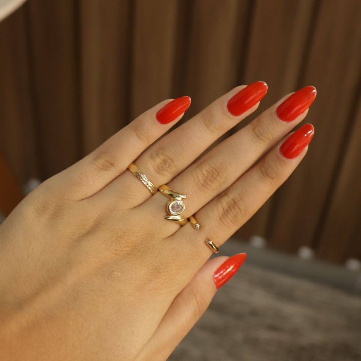 Anel Folheado a Ouro 18k Zircônia Oval Dourado 2