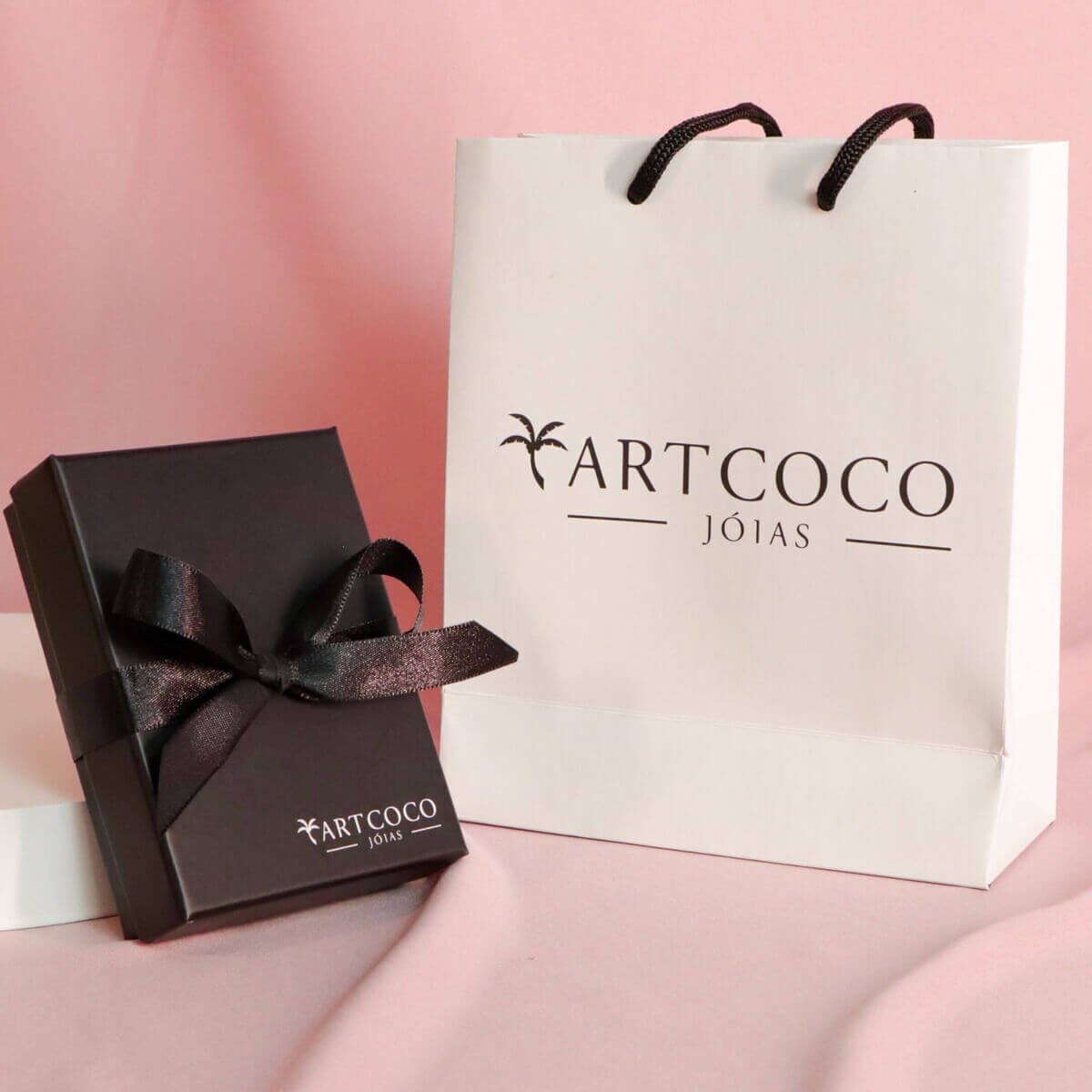 Kit Conjunto Cravejado Coração Folheado a Ouro 18k + Embalagem de Presente Dourado 4