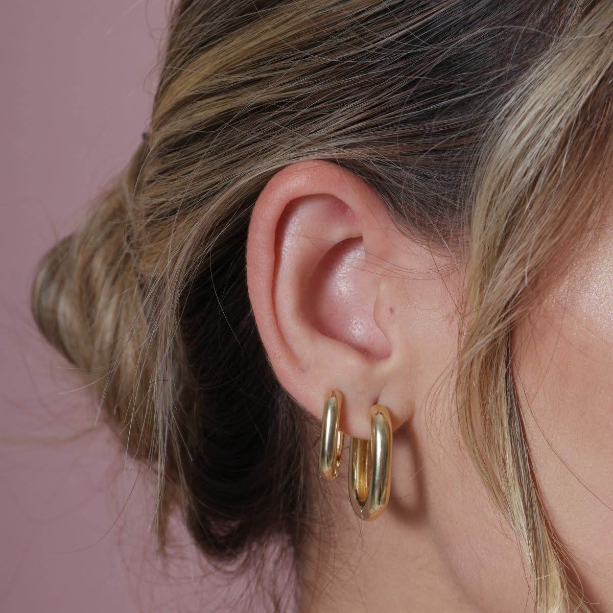 Argola Folheada a Ouro 18k Tranqueta Aro Quadrado P Dourado 2