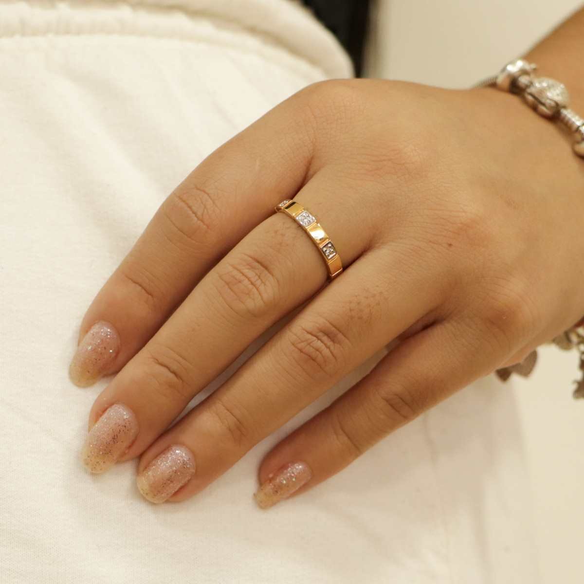 Anel Folheado a Ouro 18k Aparador Linhas e Zircônia Dourado 2