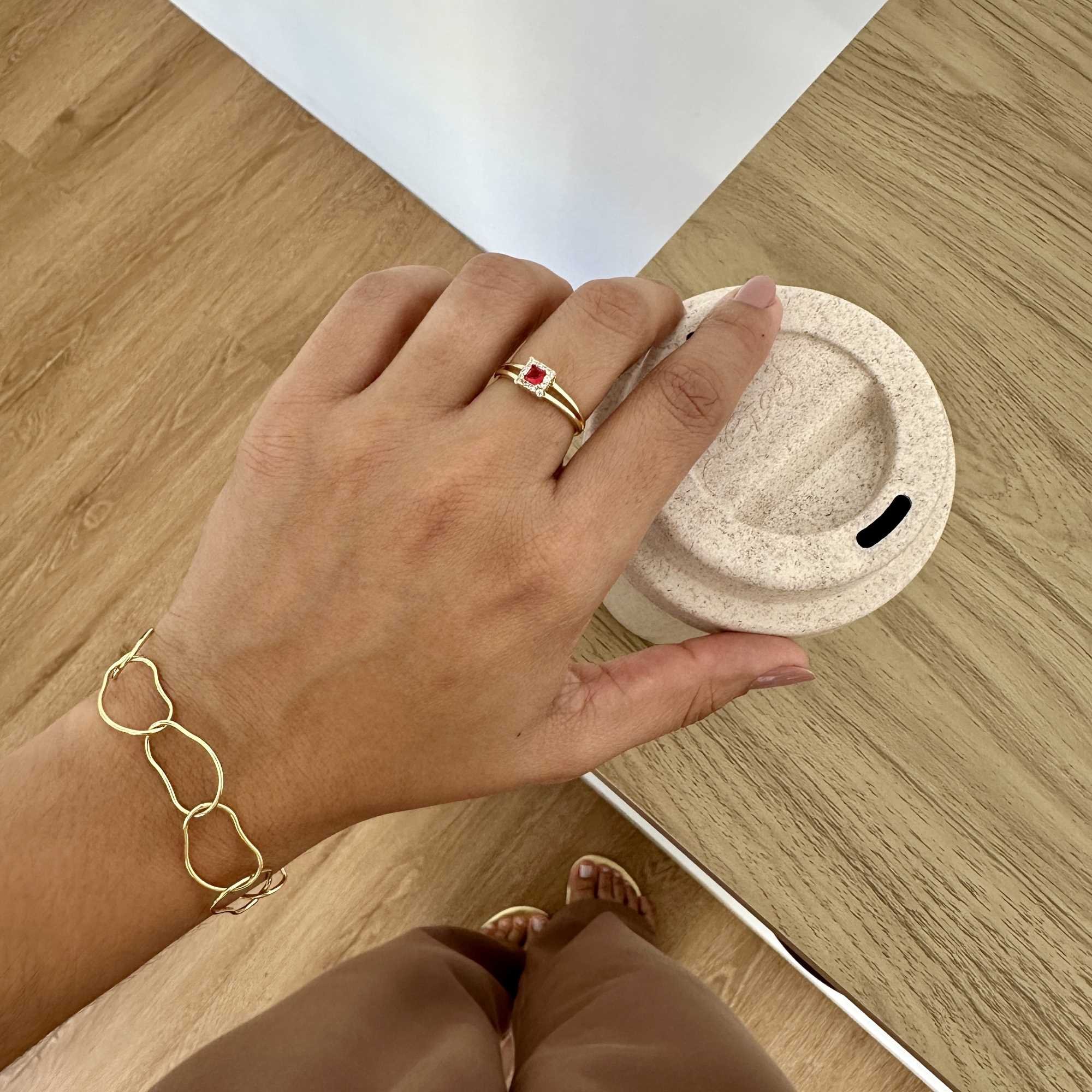 Anel Folheado a Ouro 18k Solitário Quadrado Zircônia Vermelha Ouro 18k/Vermelho 6