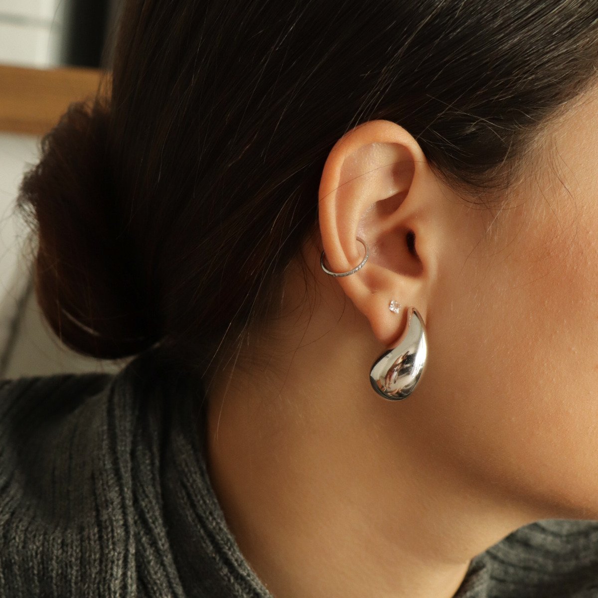 Brinco Folheado a Ródio Gota Orgânico P Prata 2