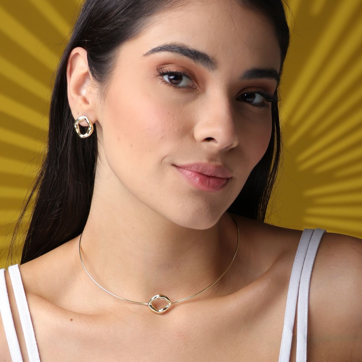 Choker Folheado a Ouro 18k Aro Rígido Orgânico Oval Vazado Dourado 4