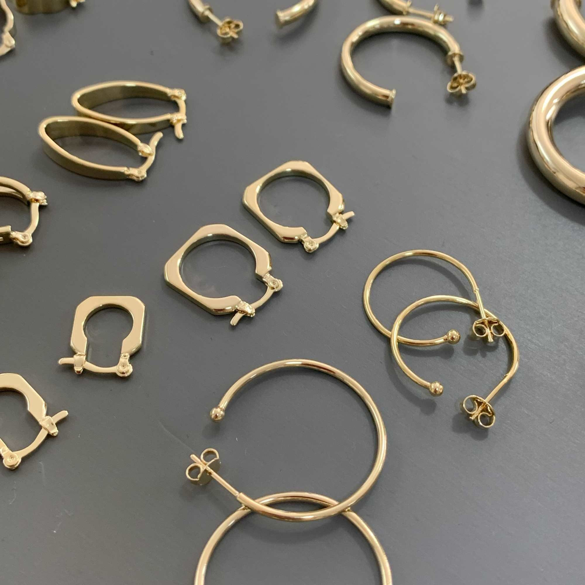 Argola Folheada a Ouro 18k Tranqueta Quadrada M Ouro 18k 7
