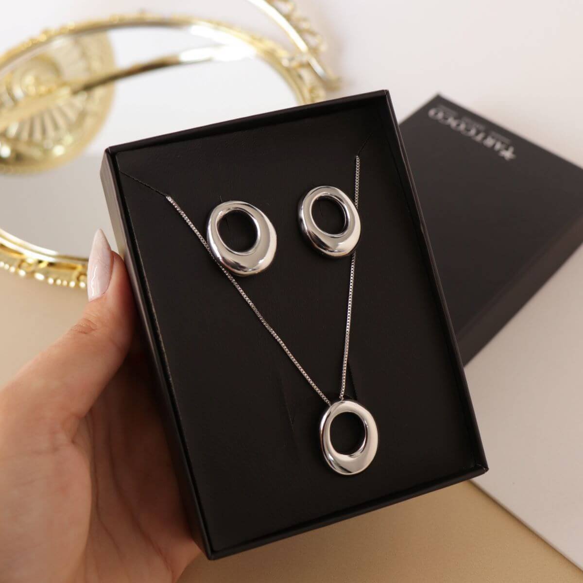 Kit Conjunto Orgânico Geométrico Oval Folheado a Ródio + Embalagem de Presente Prata 1