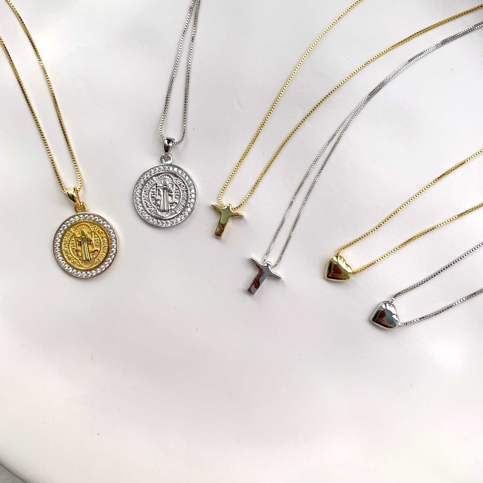 Colar e Gargantilha Folheado a Ouro 18k Coração Tam P Dourado 3