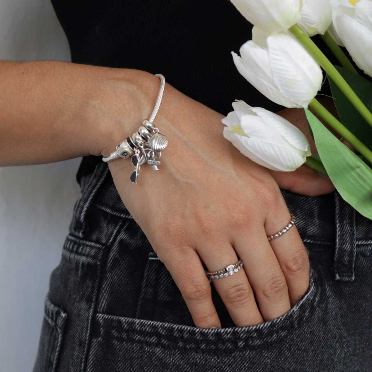 Anel Prata 925 Envelhecida Solitário Zircônia Quadrada com Borda Prata 2