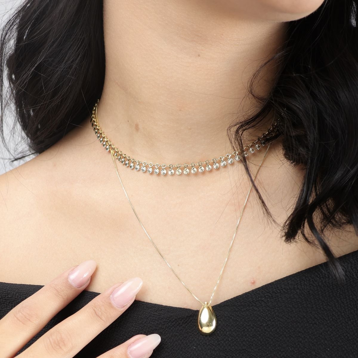 Choker Folheado a Ouro 18k Medalha com Estrelas Dourado 2