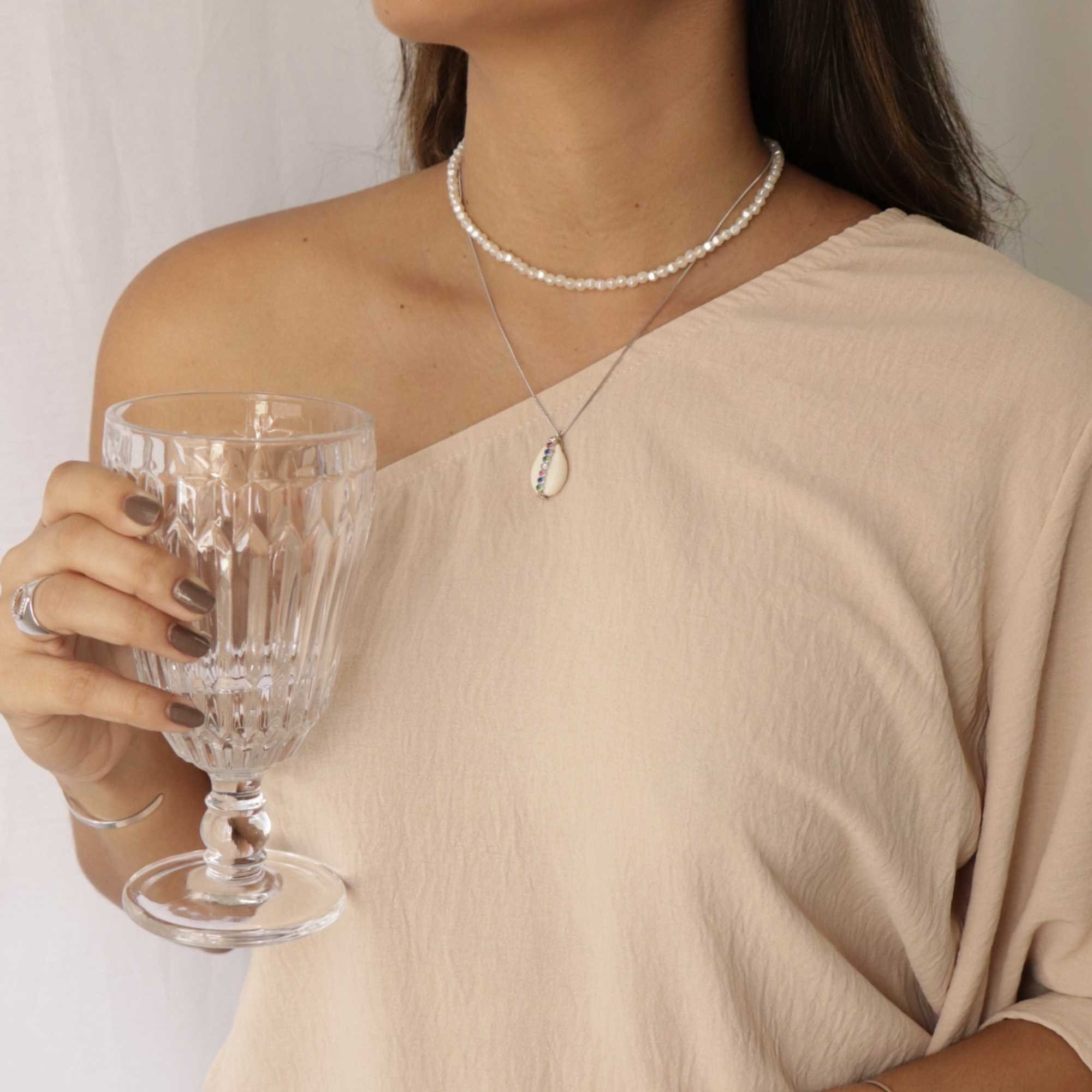 Choker Folheado a Ródio Pérola Barroca Prata 3