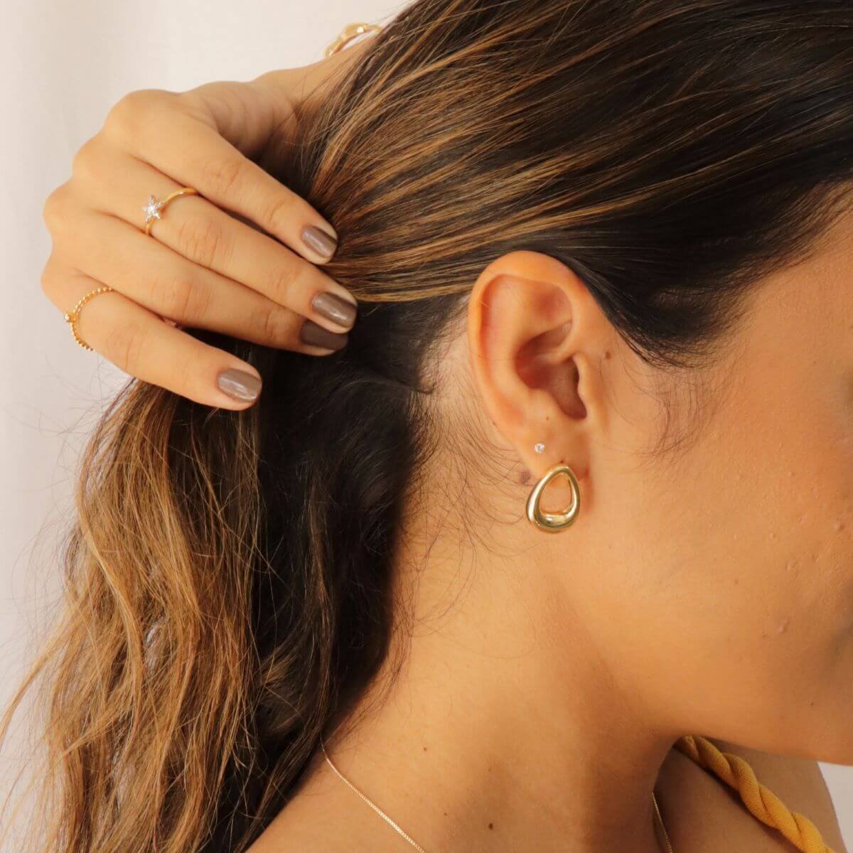 Brinco Folheado a Ouro 18k Orgânico Gota Vazada Abaulada Dourado 2