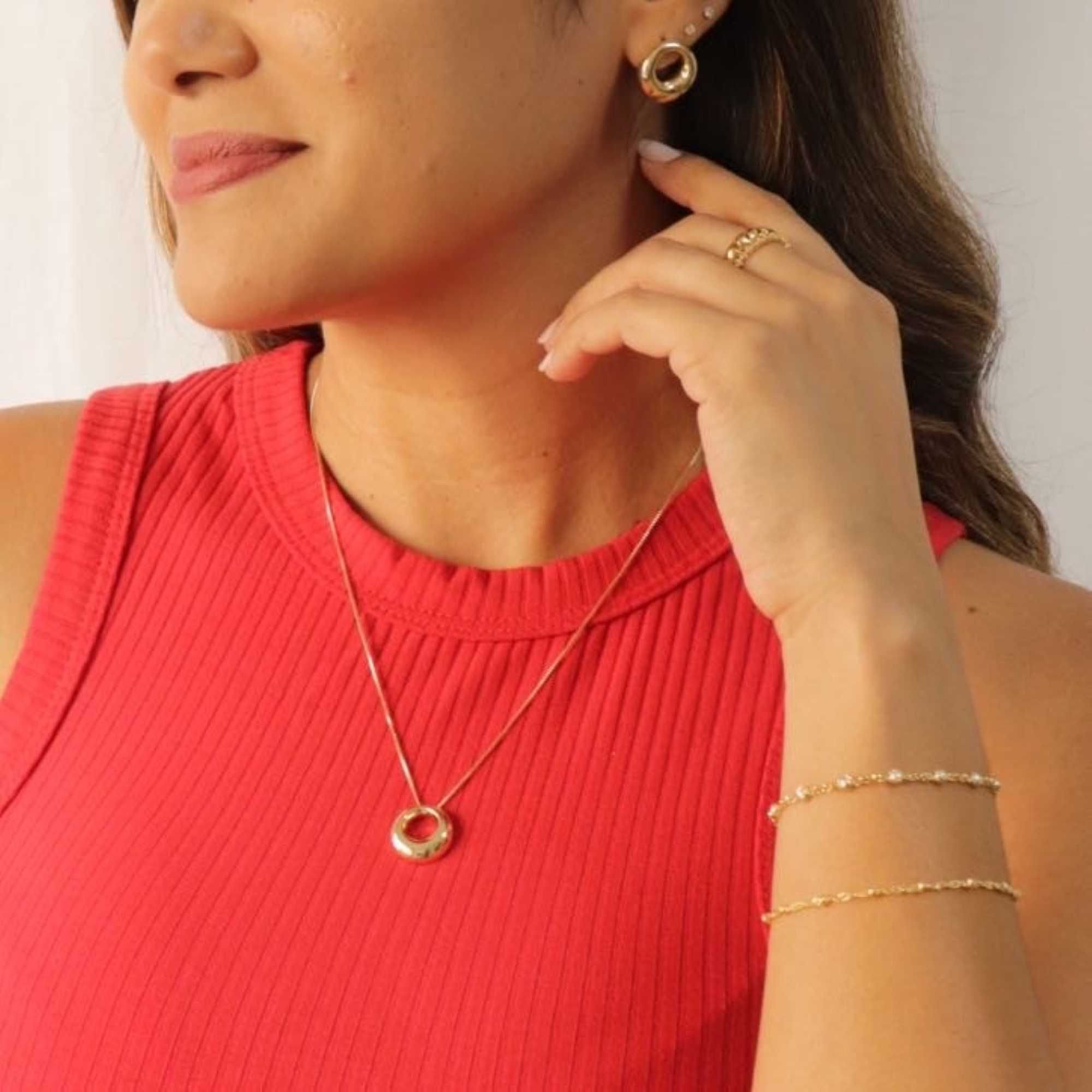 Colar Folheado a Ouro 18k Orgânico Geométrico Círculo P Dourado 2