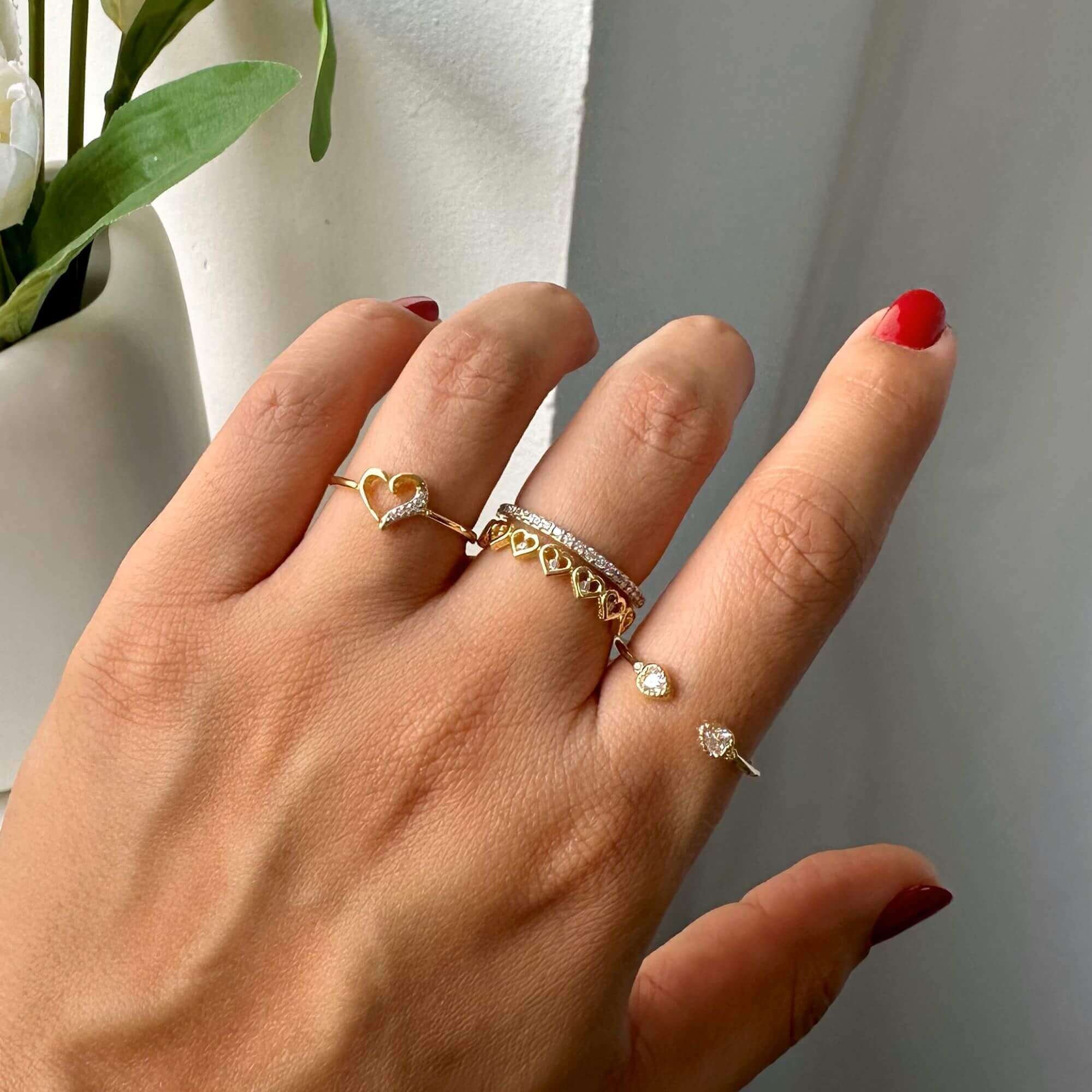 Anel Folheado a Ouro 18k Duplo Aparador Cravejado e Corações Vazados Dourado 4
