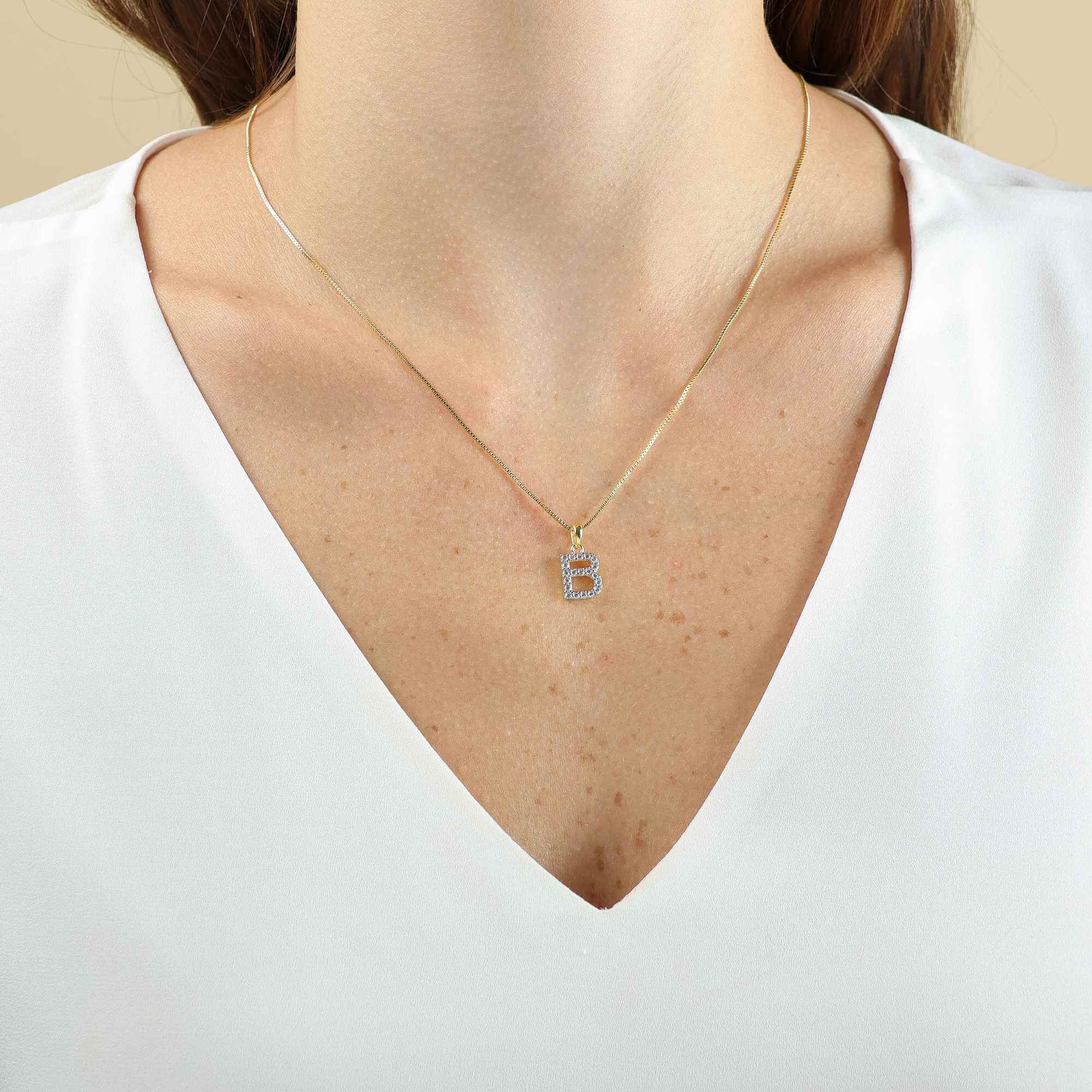 Colar Folheado a Ouro 18k Pingente Letra B Cravejado Dourado 2
