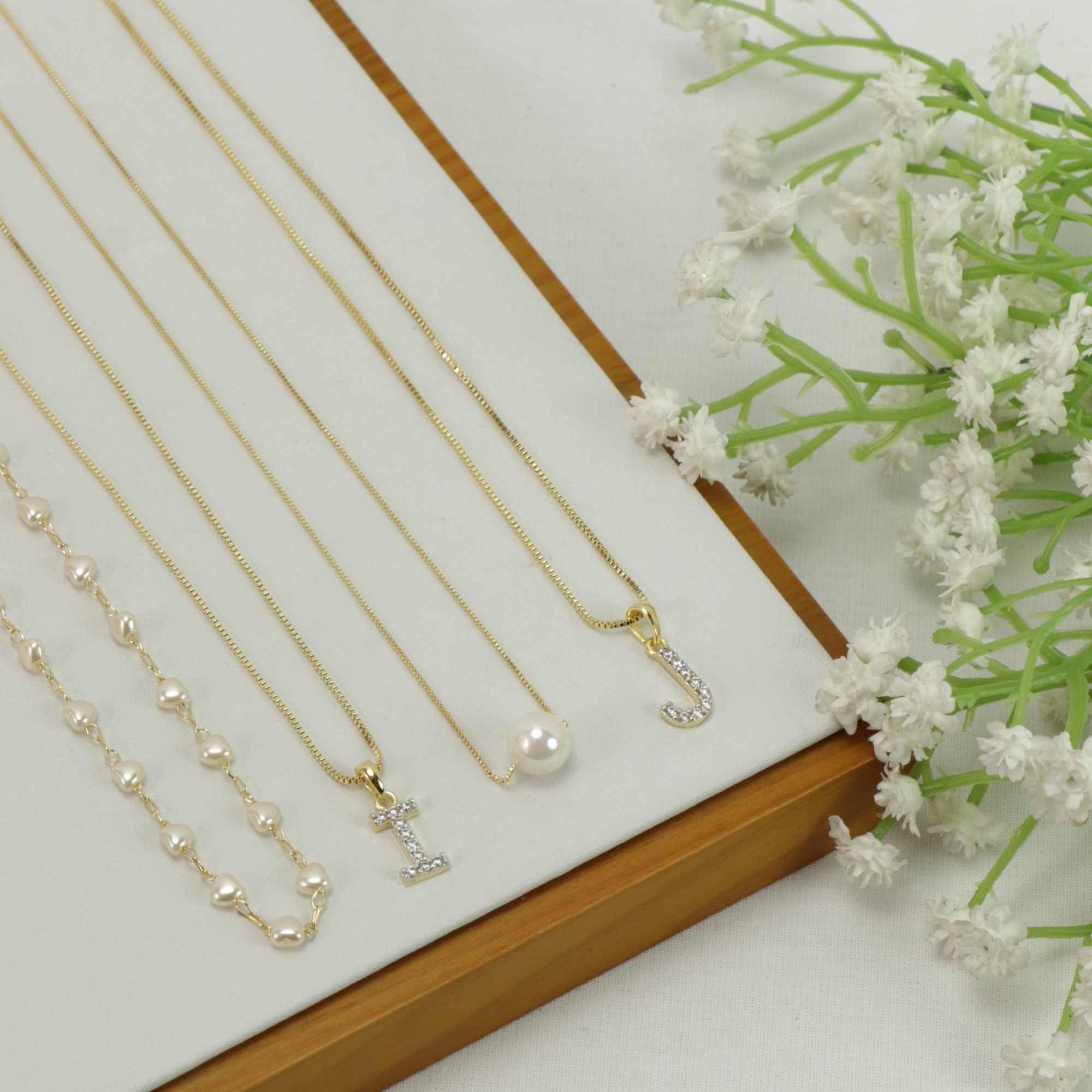 Colar Folheado a Ouro 18k Pingente Letra I Cravejado Ouro 18k 4