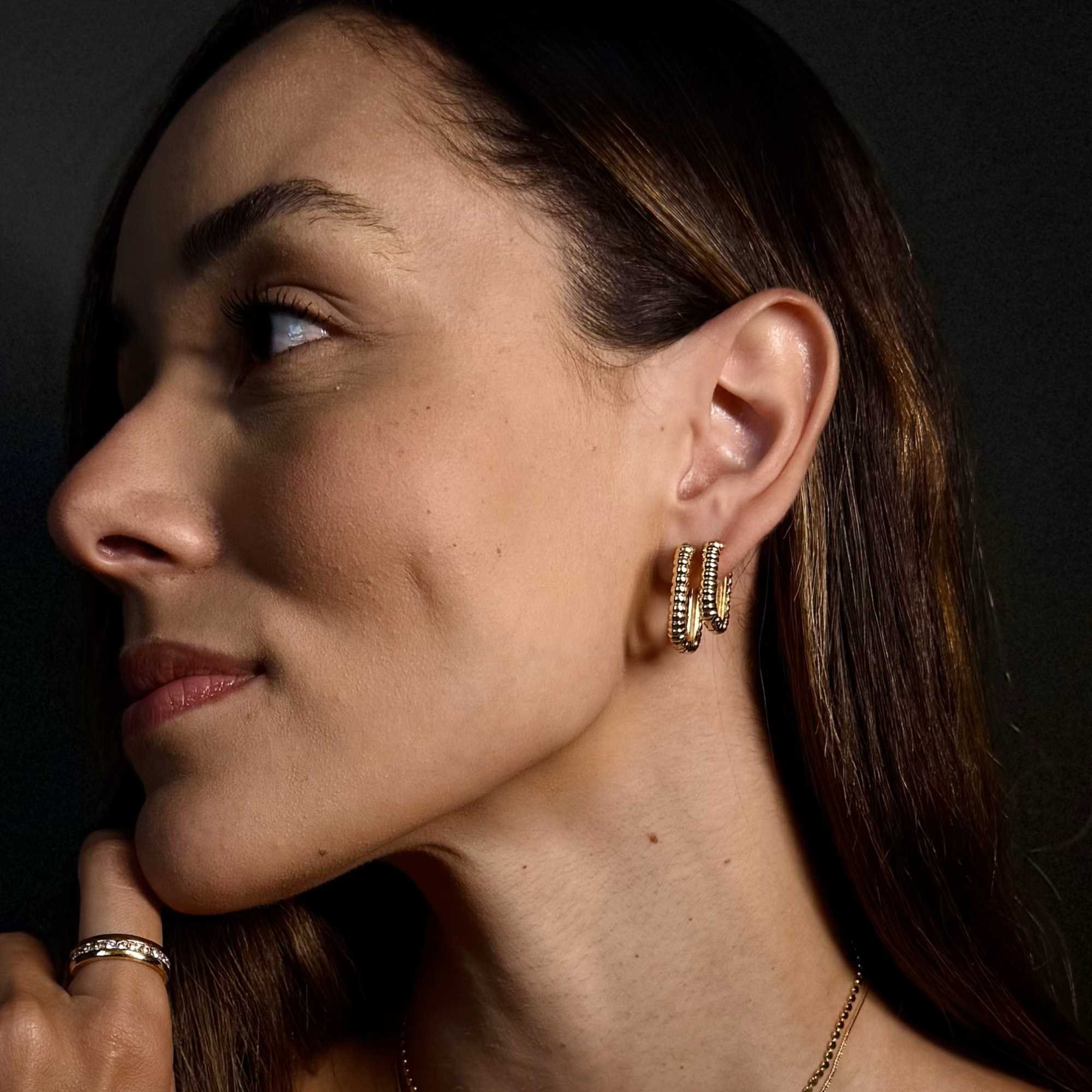 Kit Argola Folheado a Ouro 18k Quadrado Aro Mola P e M Ouro 18K 4