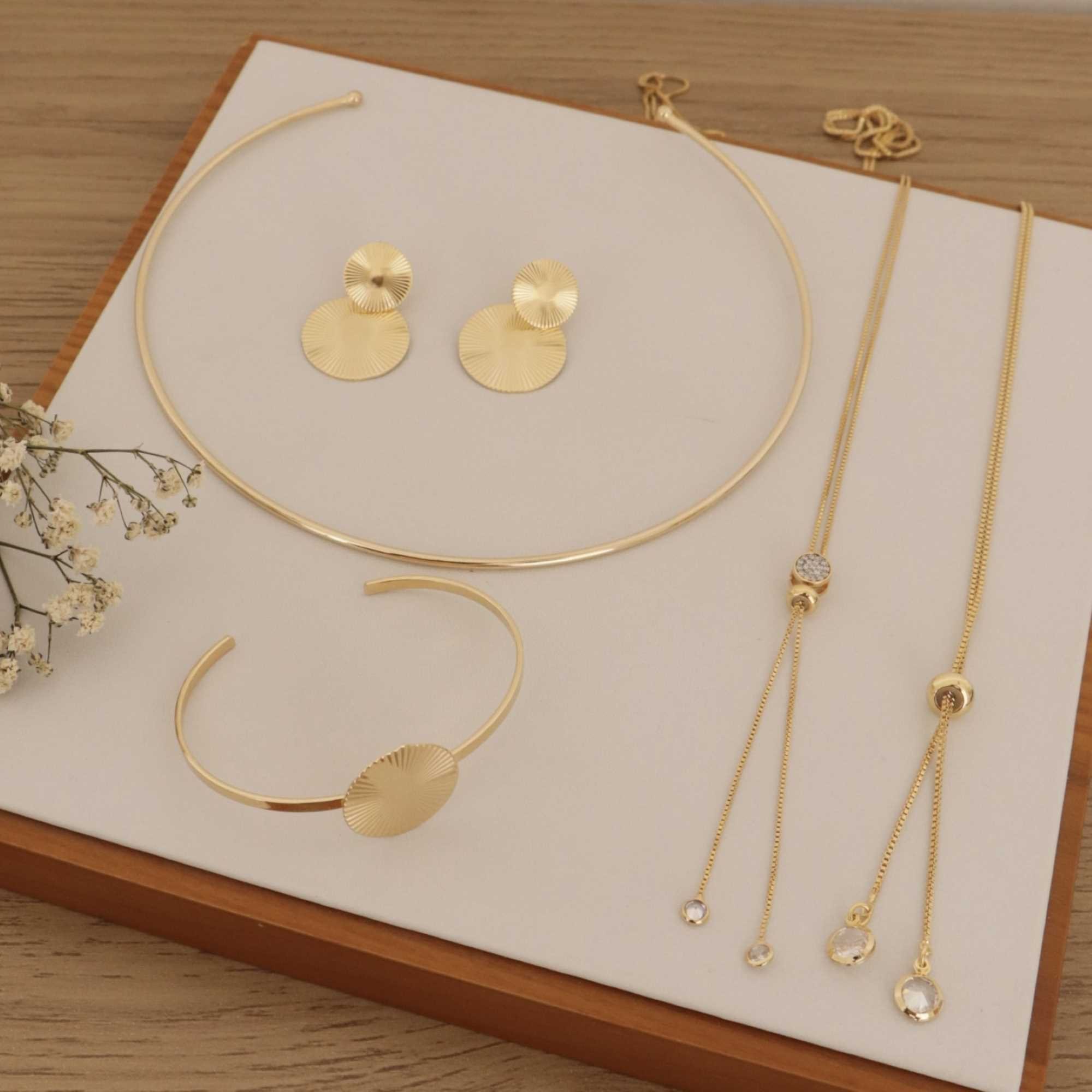 Colar Folheado a Ouro 18k Gravatinha Pingente Cravejado Ouro 18k 4