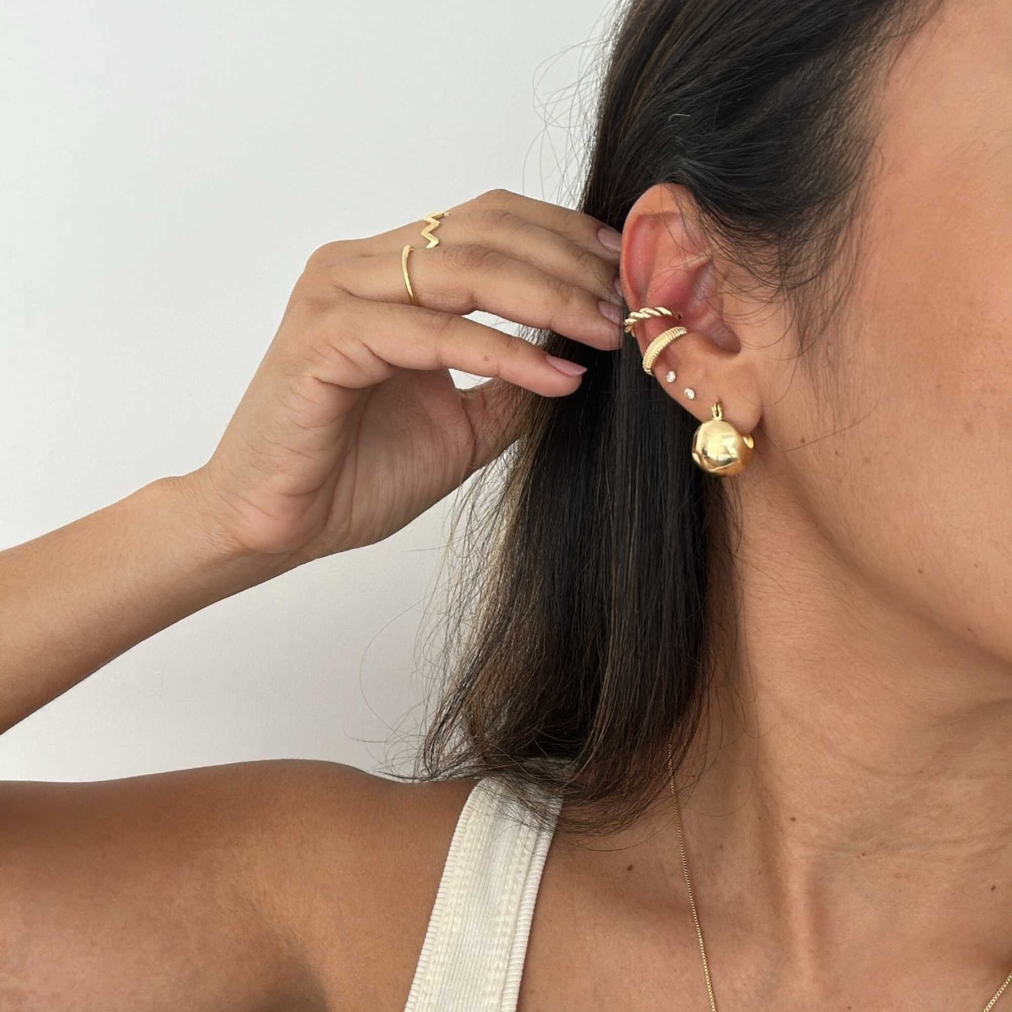 Argolinha Folheado a Ouro 18k Tranqueta Abaulada G Ouro 18k 4