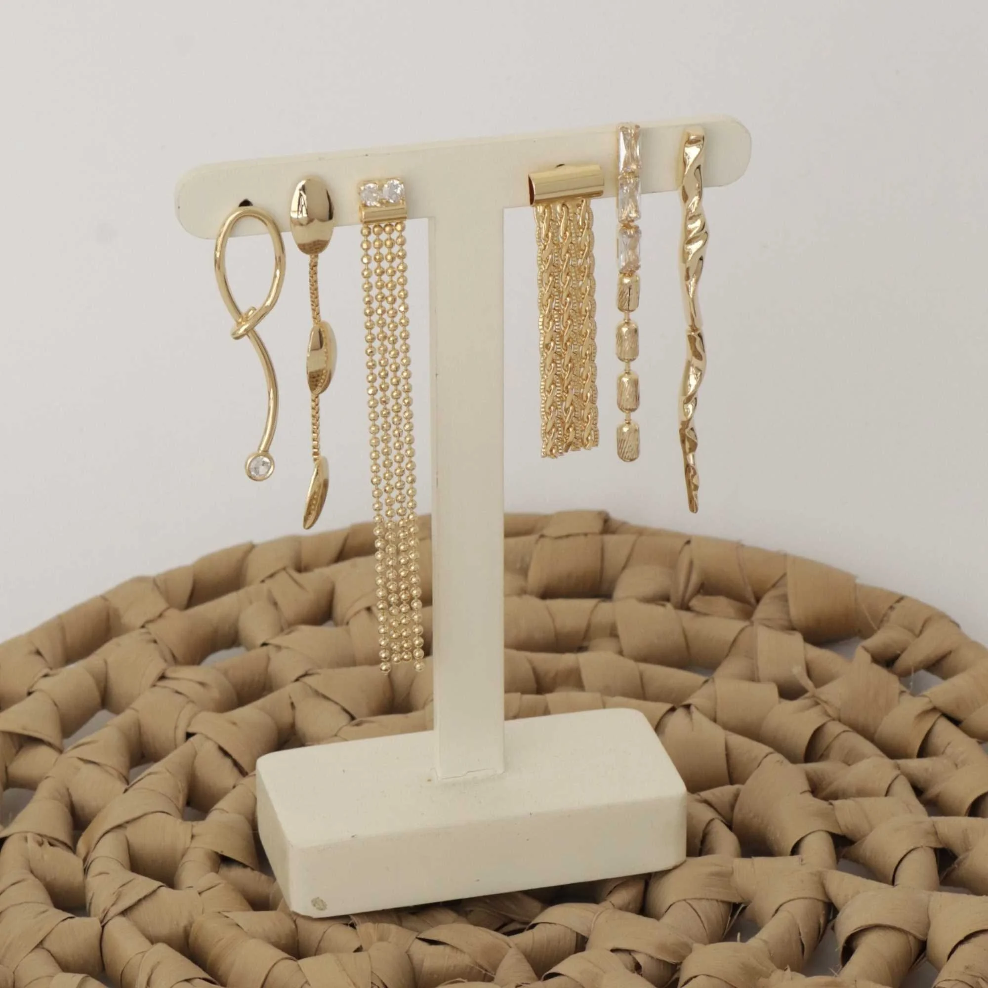 Brinco Folheado a Ouro 18k Fio Zircônia e Gomos Texturados Ouro 18k 3