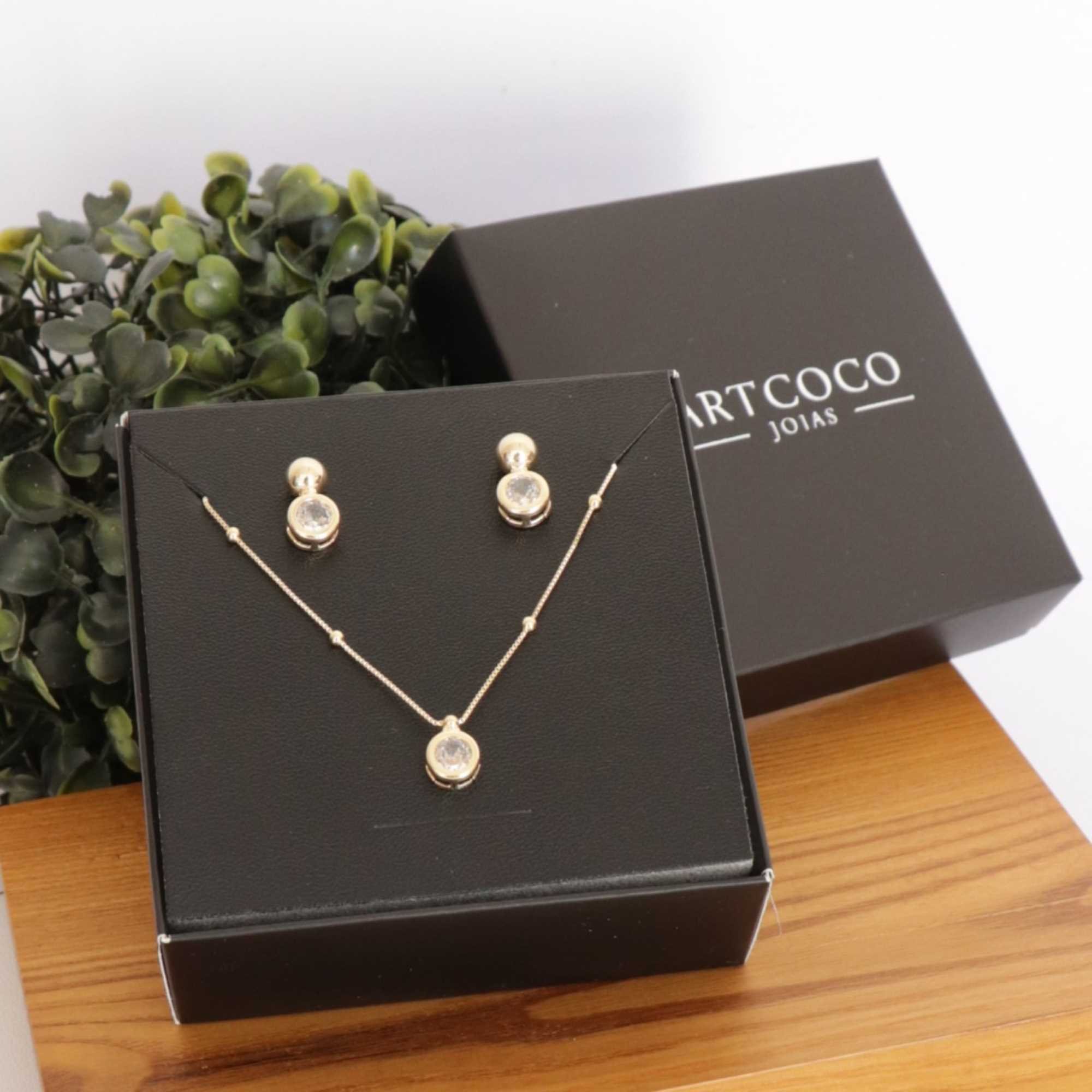 Conjunto Folheado a Ouro 18k Bolinha e Ponto de Luz Dourado 3