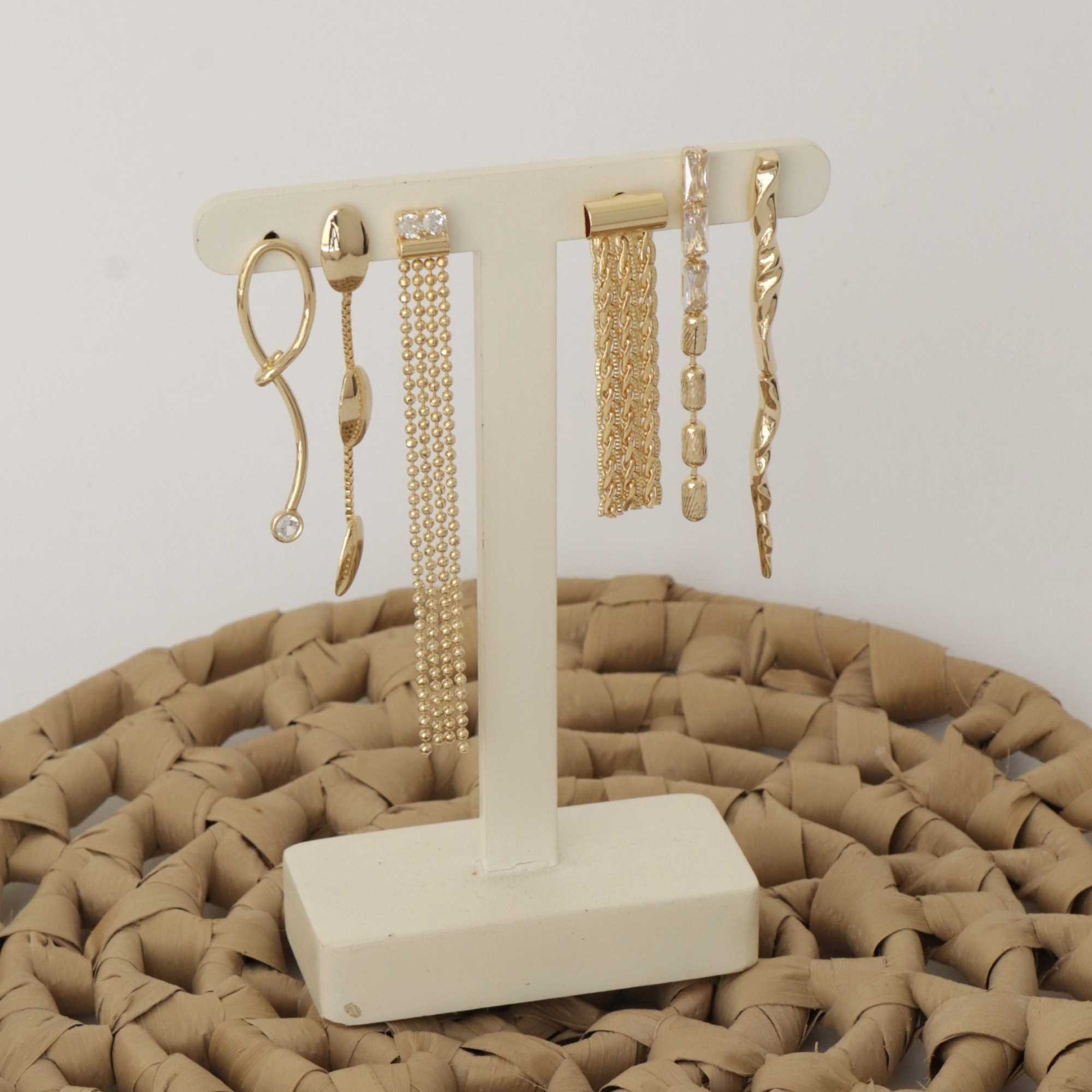 Brinco Folheado a Ouro 18k Orgânico Longo Torcido Ouro 18k 5
