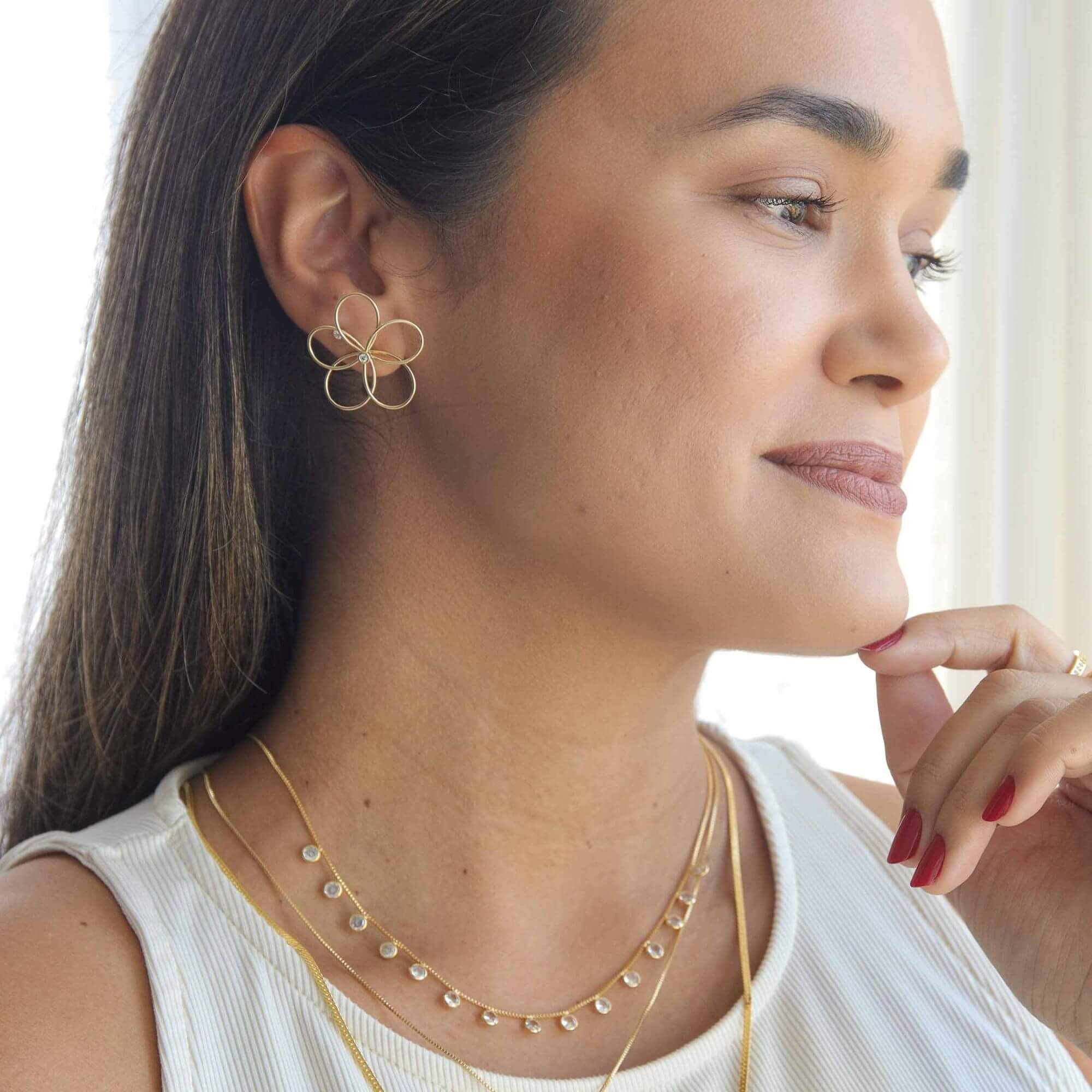 Brinco Folheado a Ouro 18k Flor Vazado e Zircônia Ouro 18k 2