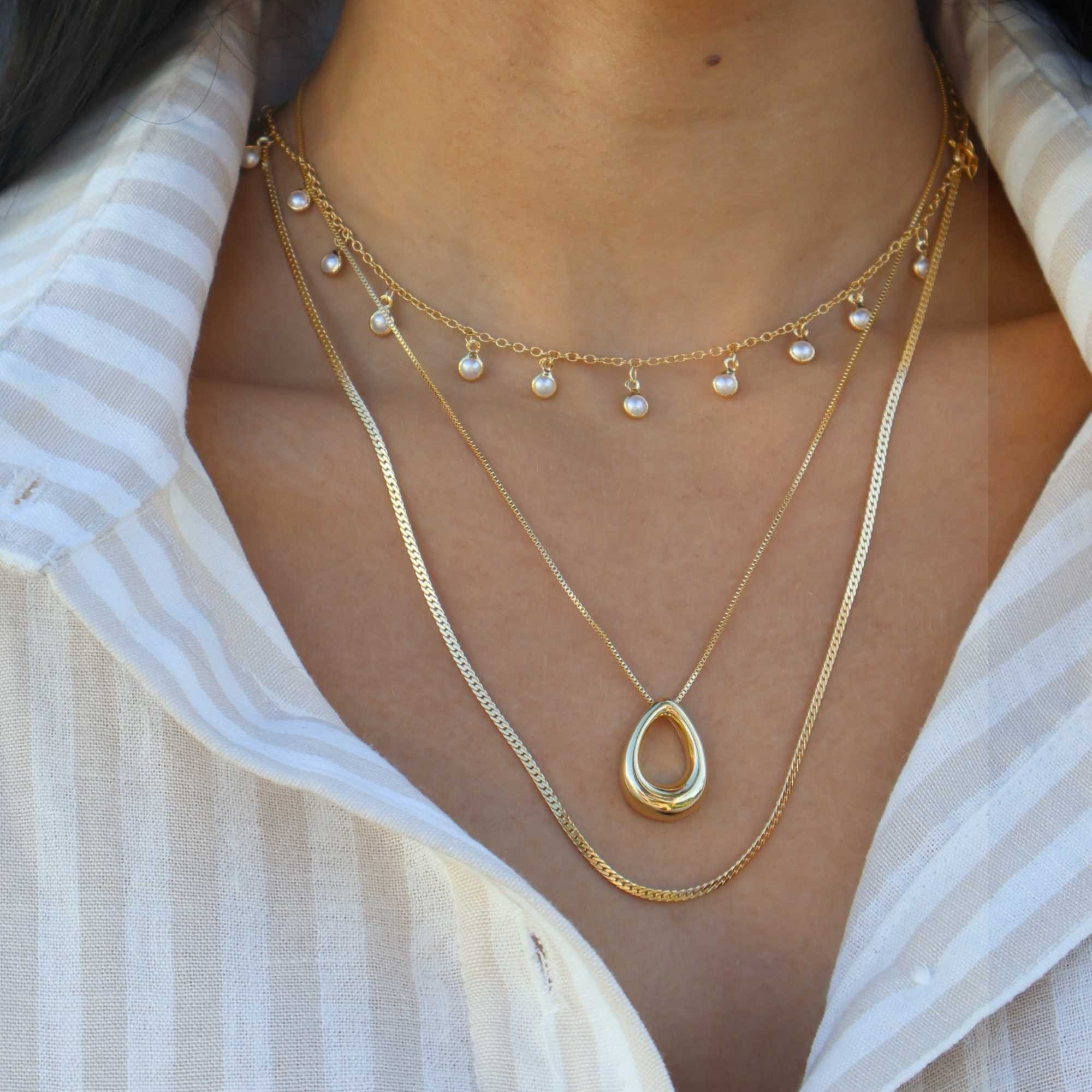 Choker Folheado a Ouro 18k Pingente Pérola P Ouro 18k 4