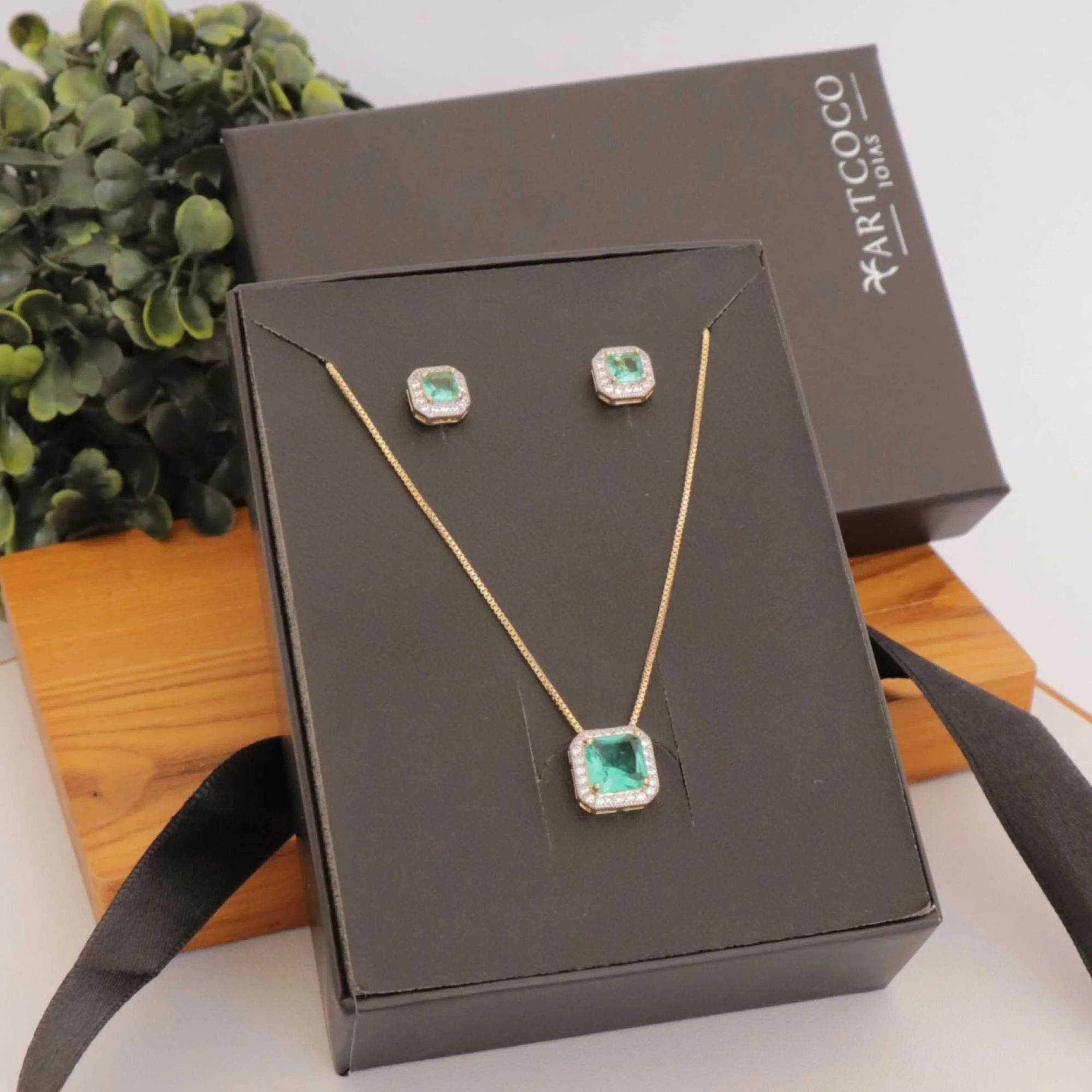 Conjunto Folheado a Ouro 18k Zircônia Quadrada Verde Turmalina Borda Cravejado Ouro 18K/Verde 4