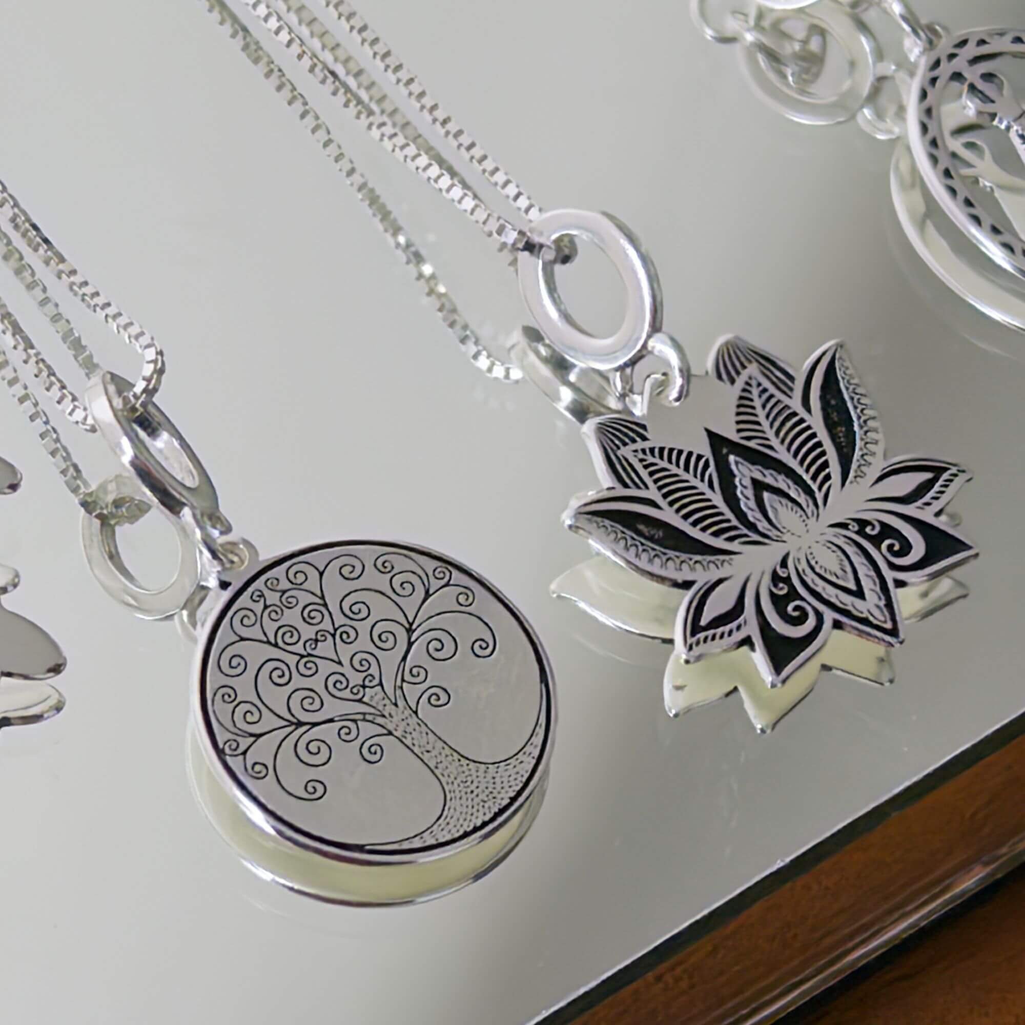 Pingente Prata 925 Flor de Lótus com Detalhes G Prata 3