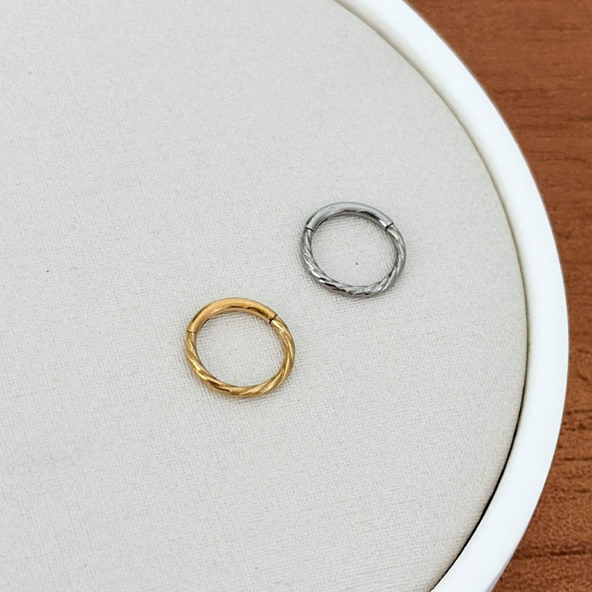 Piercing Nariz Titânio Argola Trançada Prata 2