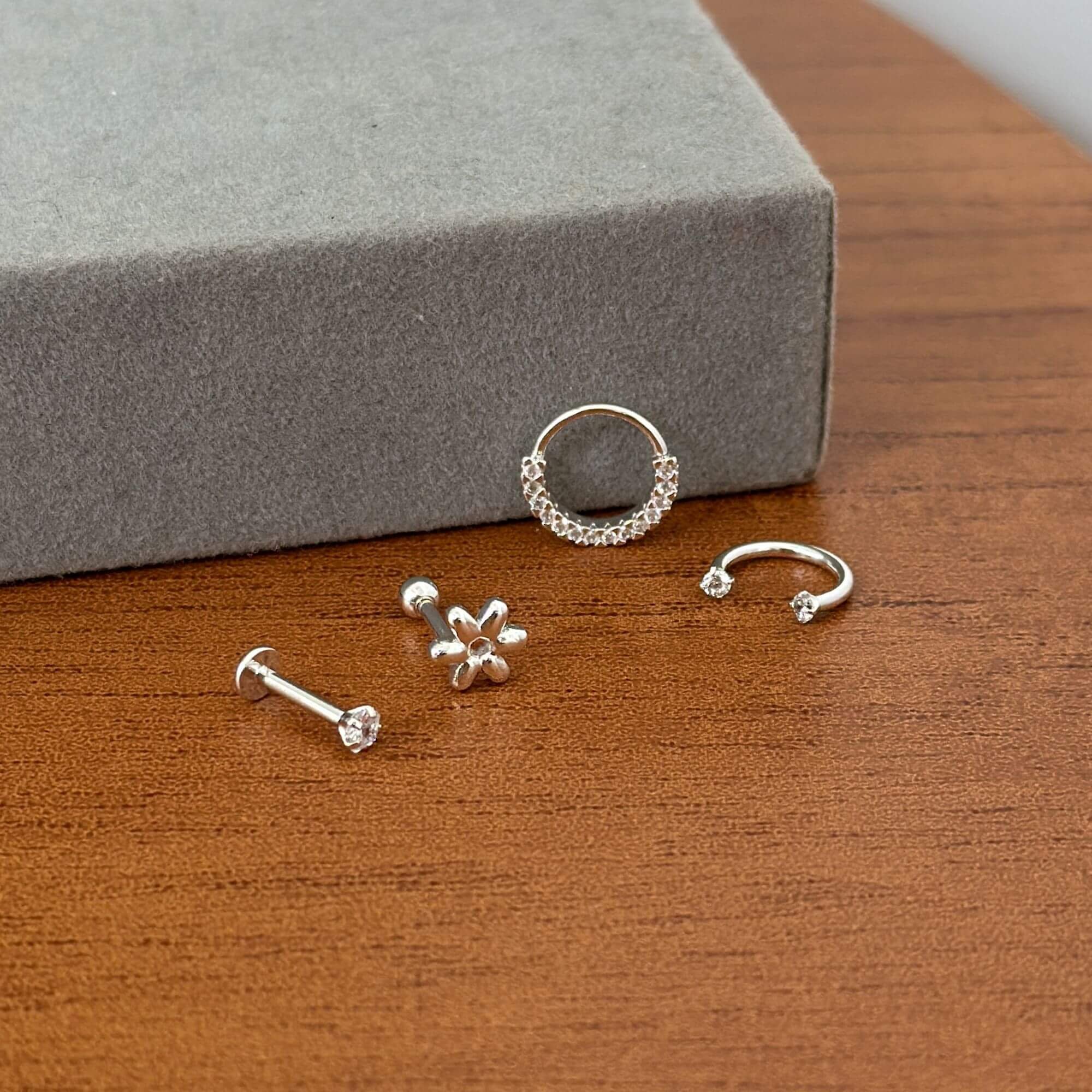 Piercing 8mm Tragus/Hélix Prata 925 Base Reta Estrela Zircônia Prata 2