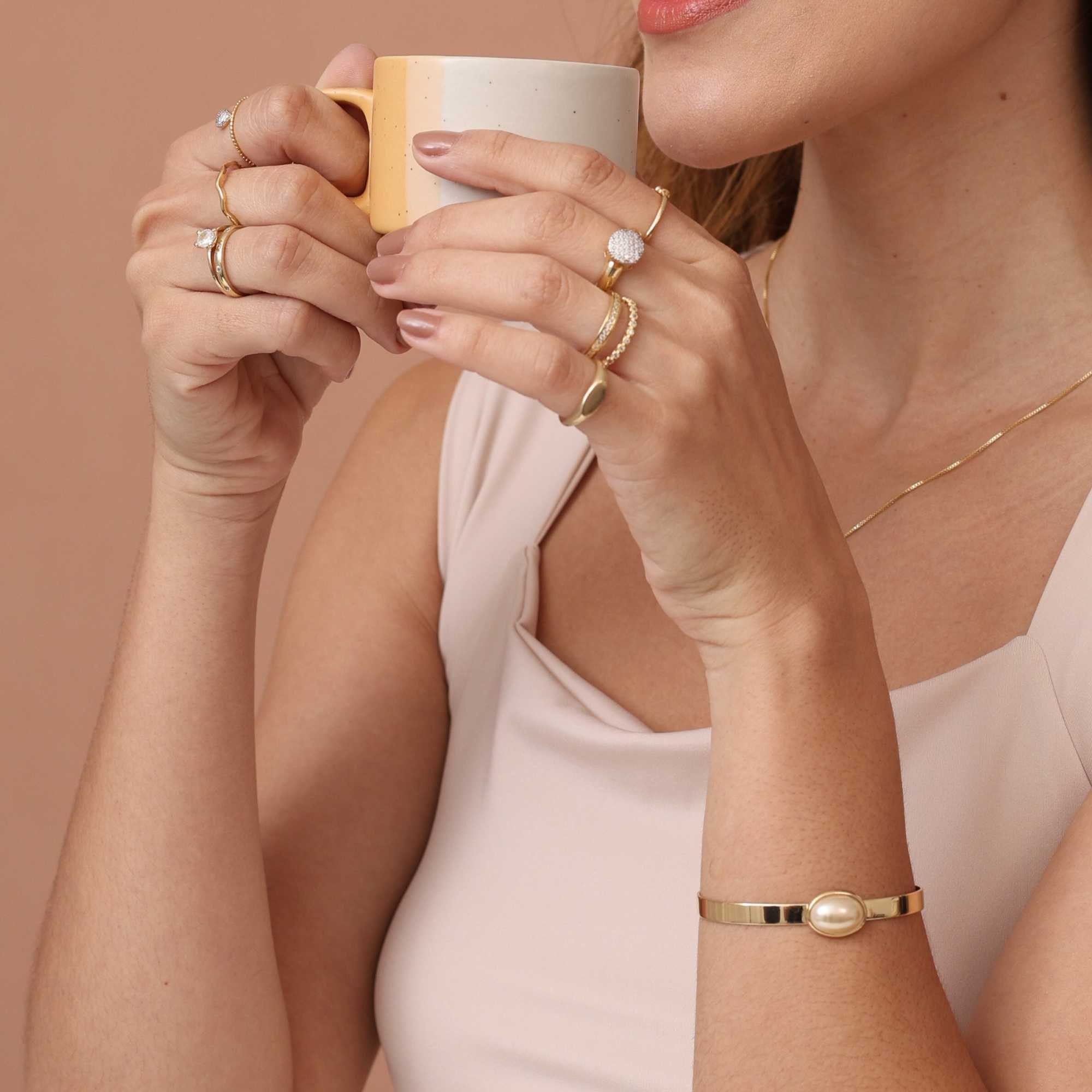 Bracelete Folheado a Ouro 18k Aro Largo Pérola Oval Dourado 3