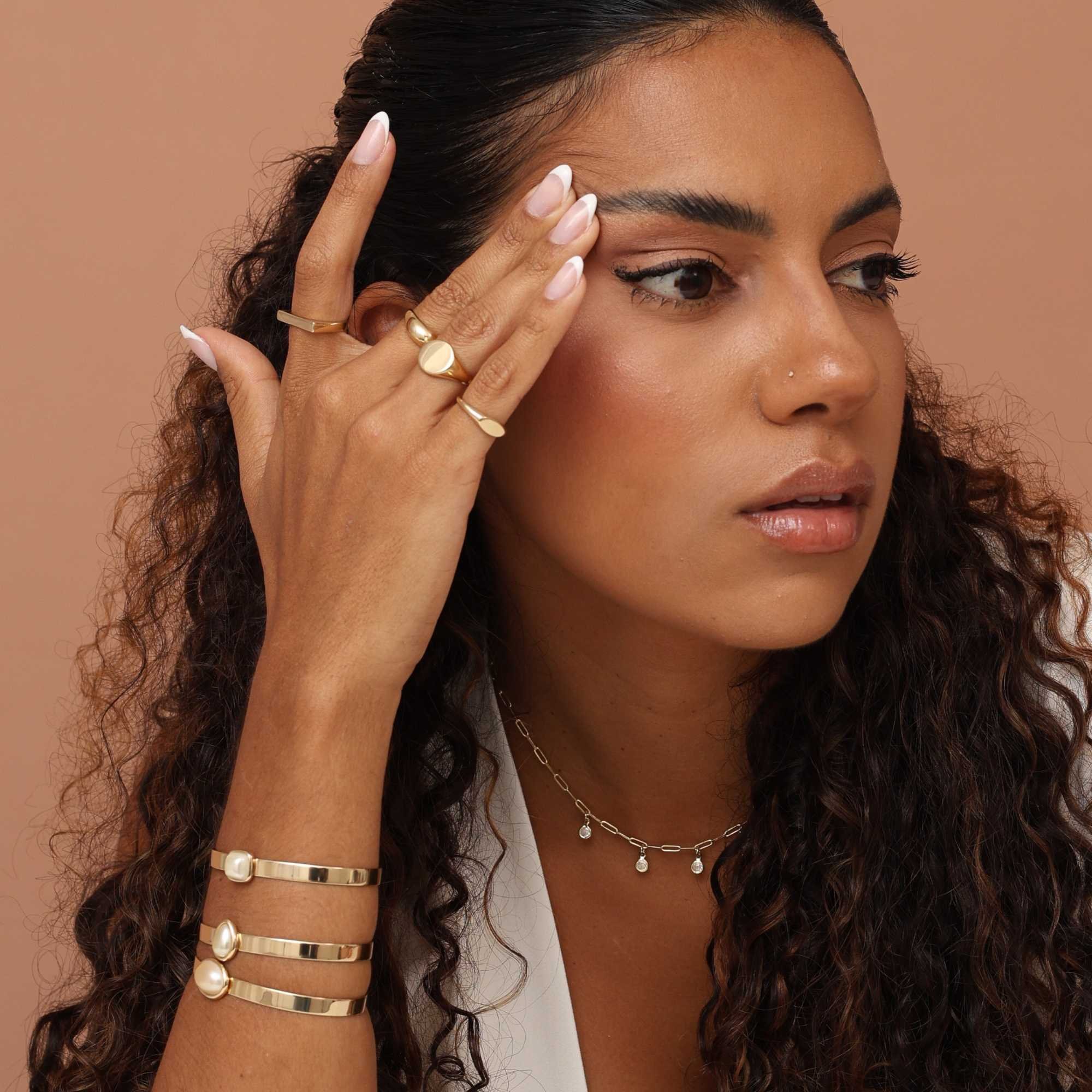 Bracelete Folheado a Ouro 18k Aro Largo Pérola Oval Dourado 6